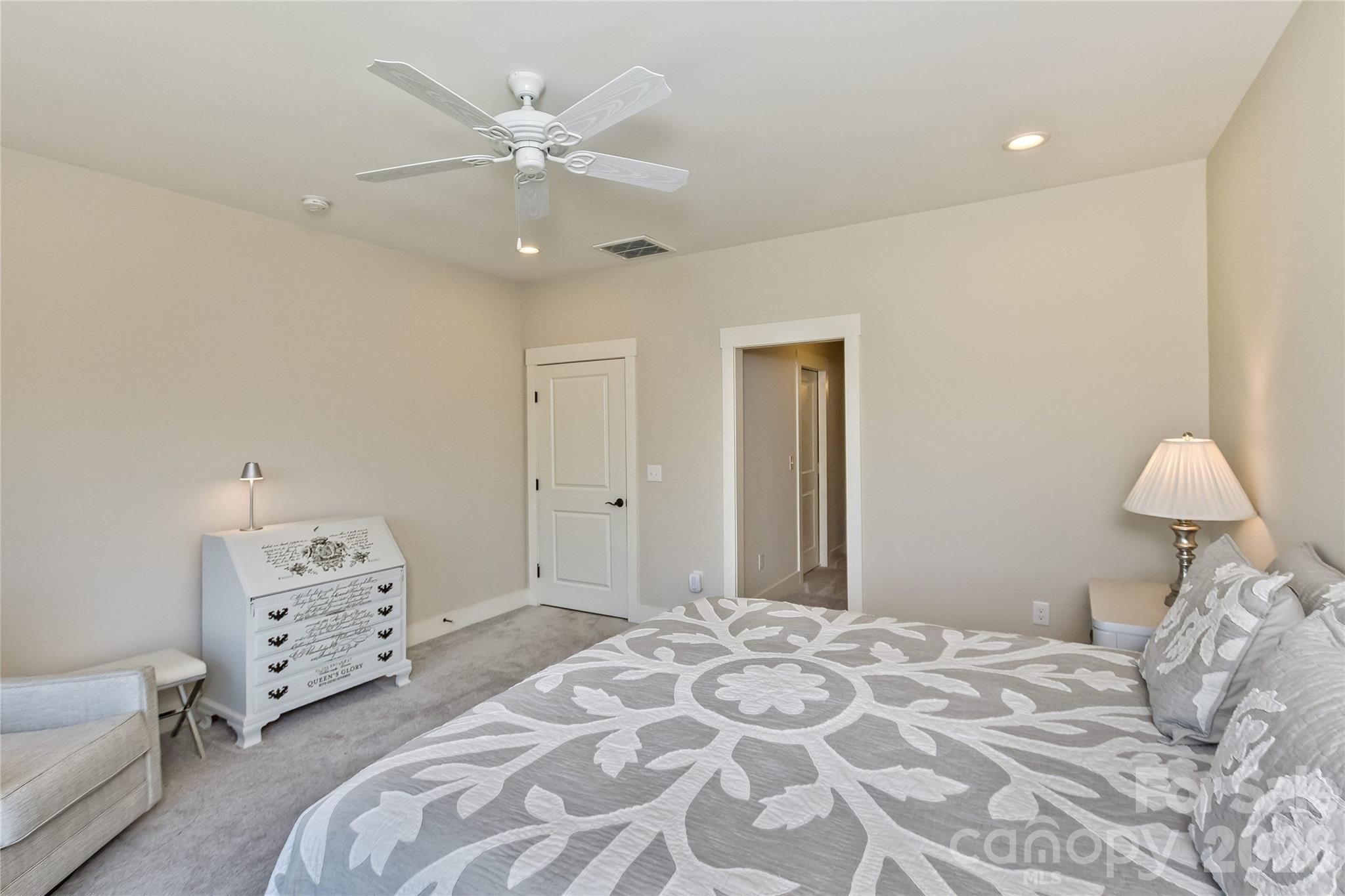 96 Copper Valley Lane — Hendersonville