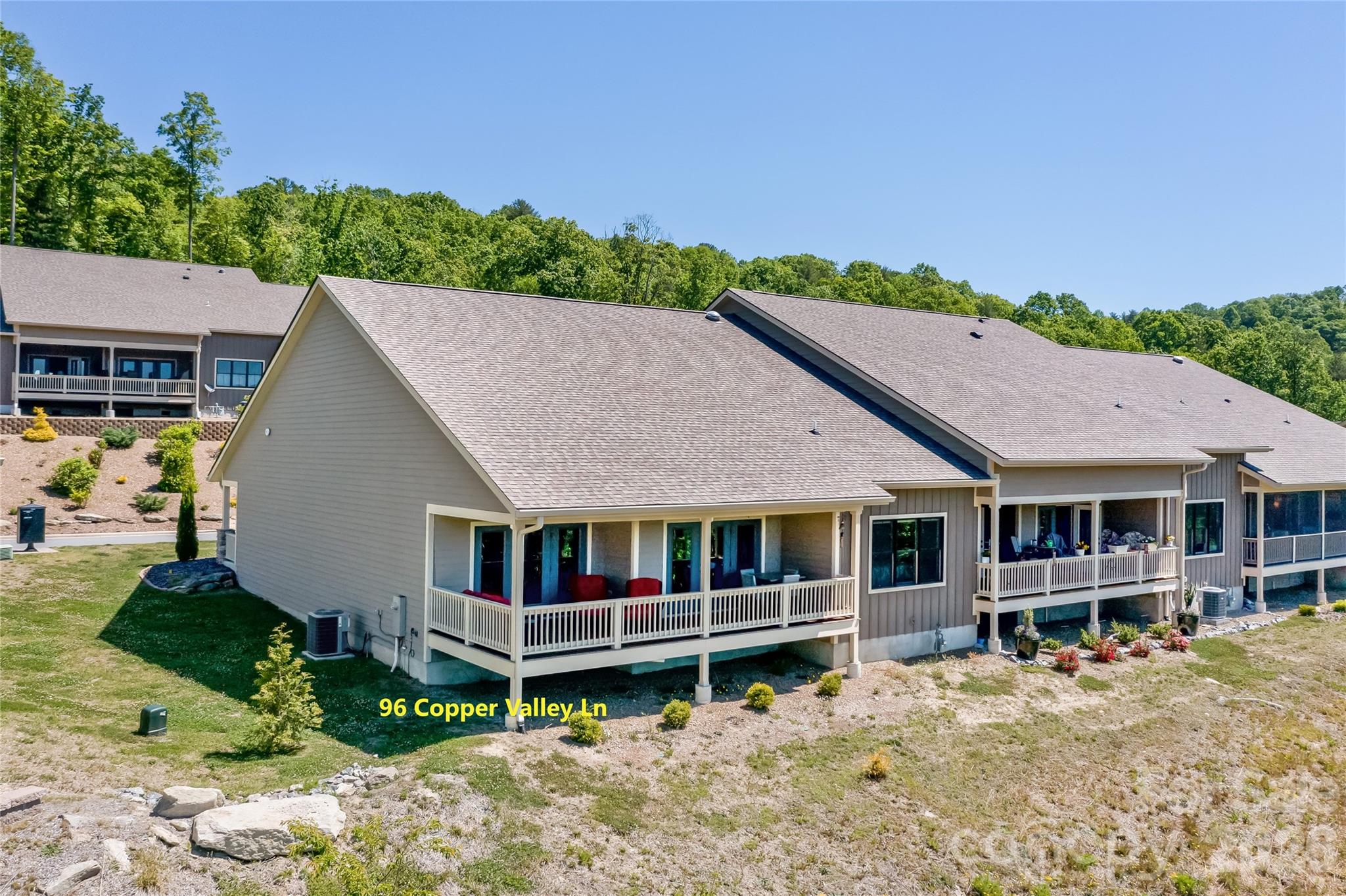96 Copper Valley Lane — Hendersonville