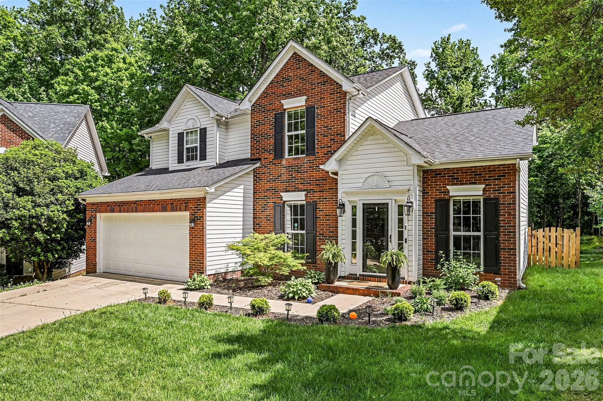 6752 Allness Glen Lane — Charlotte