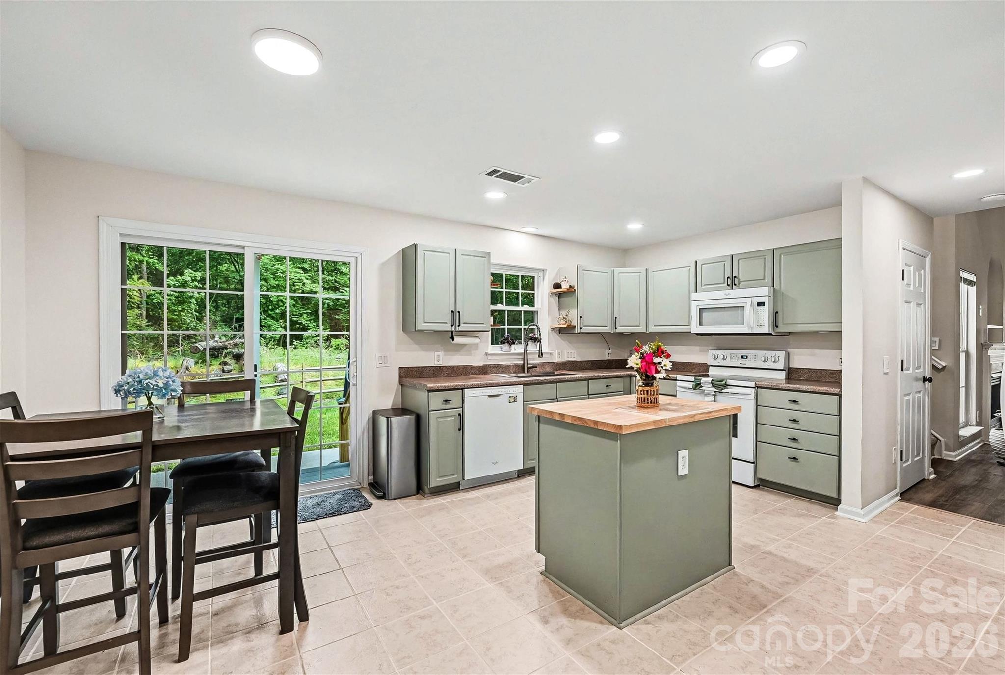 6752 Allness Glen Lane — Charlotte