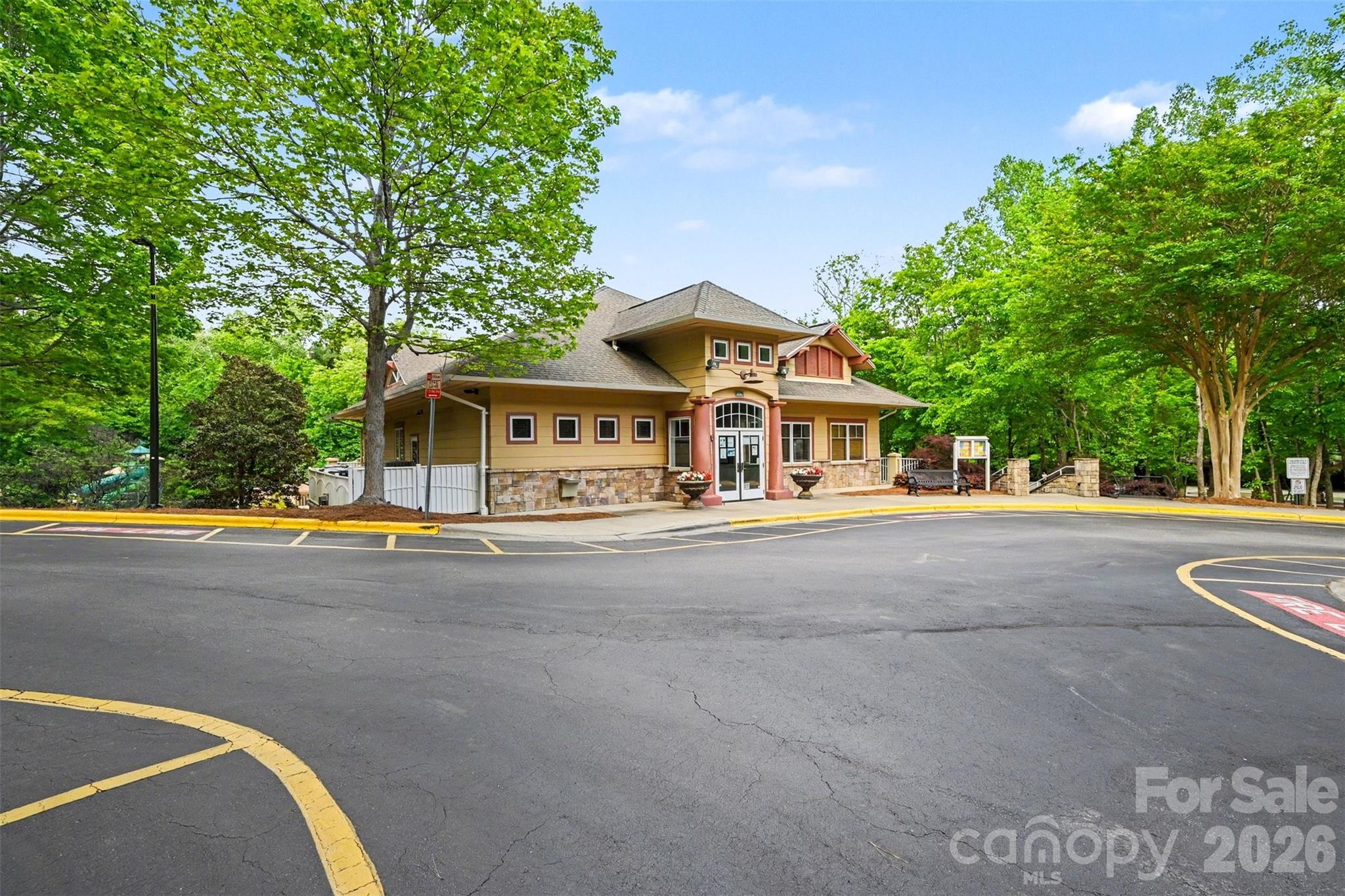 6752 Allness Glen Lane — Charlotte