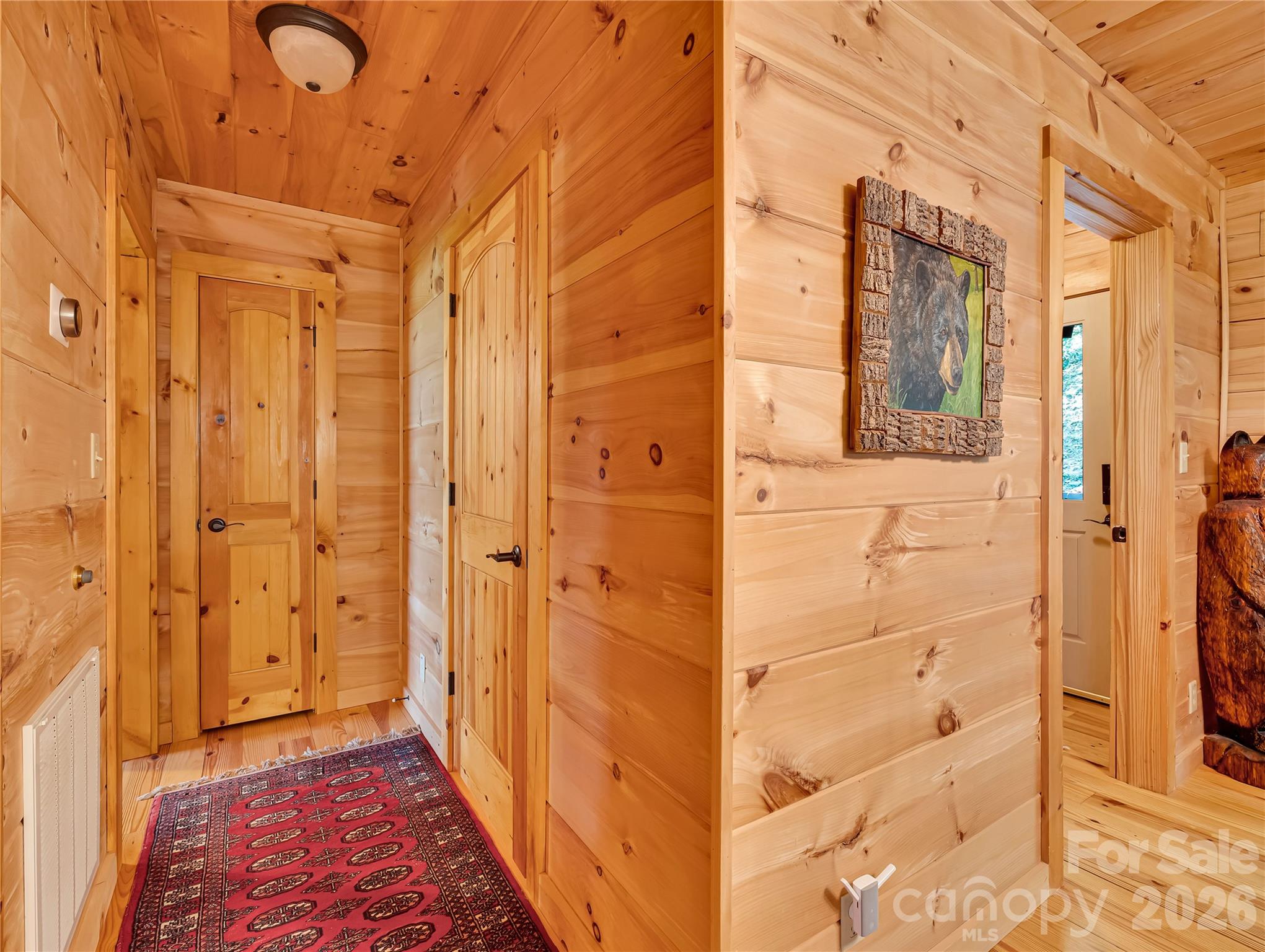 586 Tanglewood Lane — Saluda