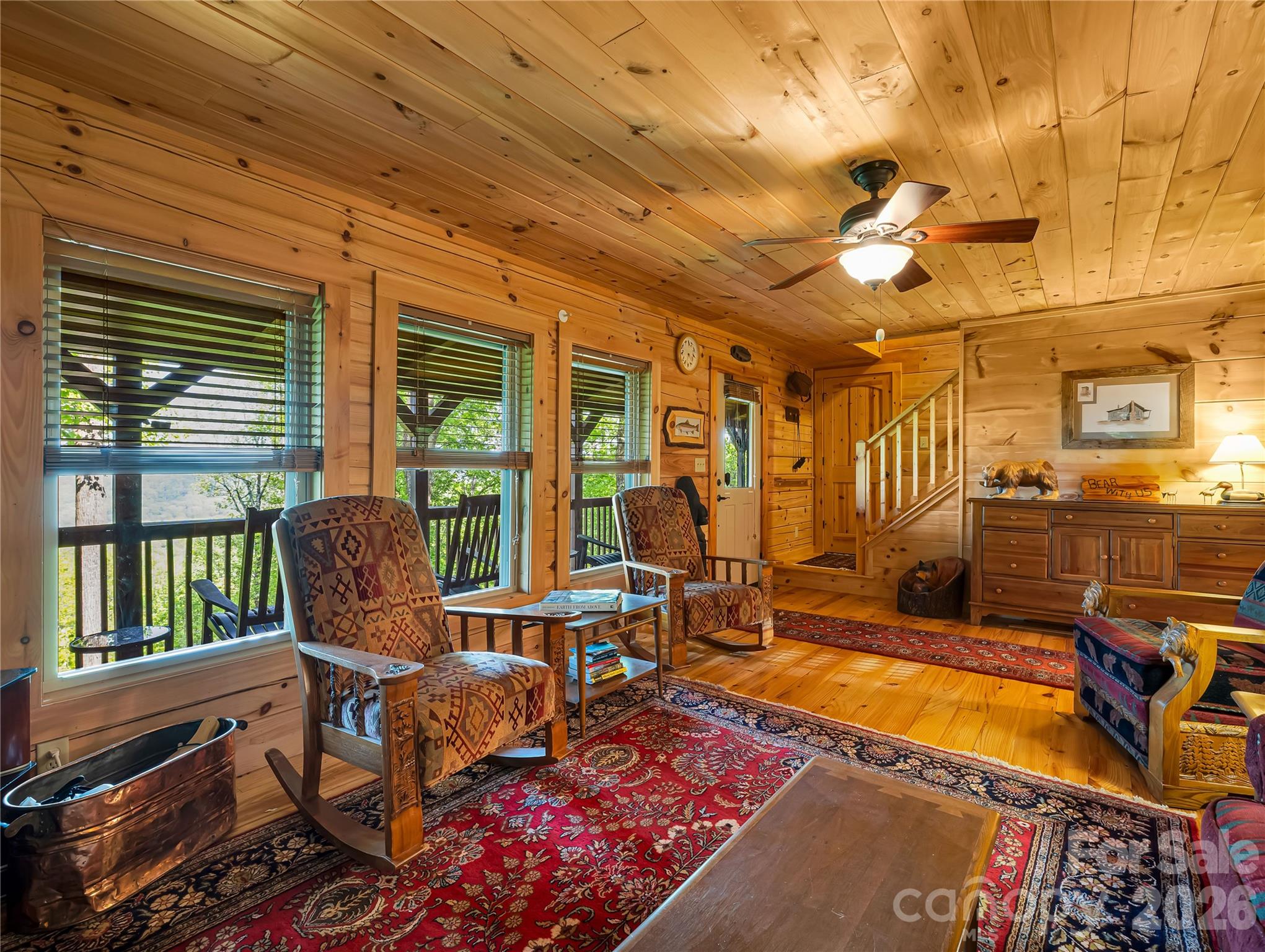 586 Tanglewood Lane — Saluda
