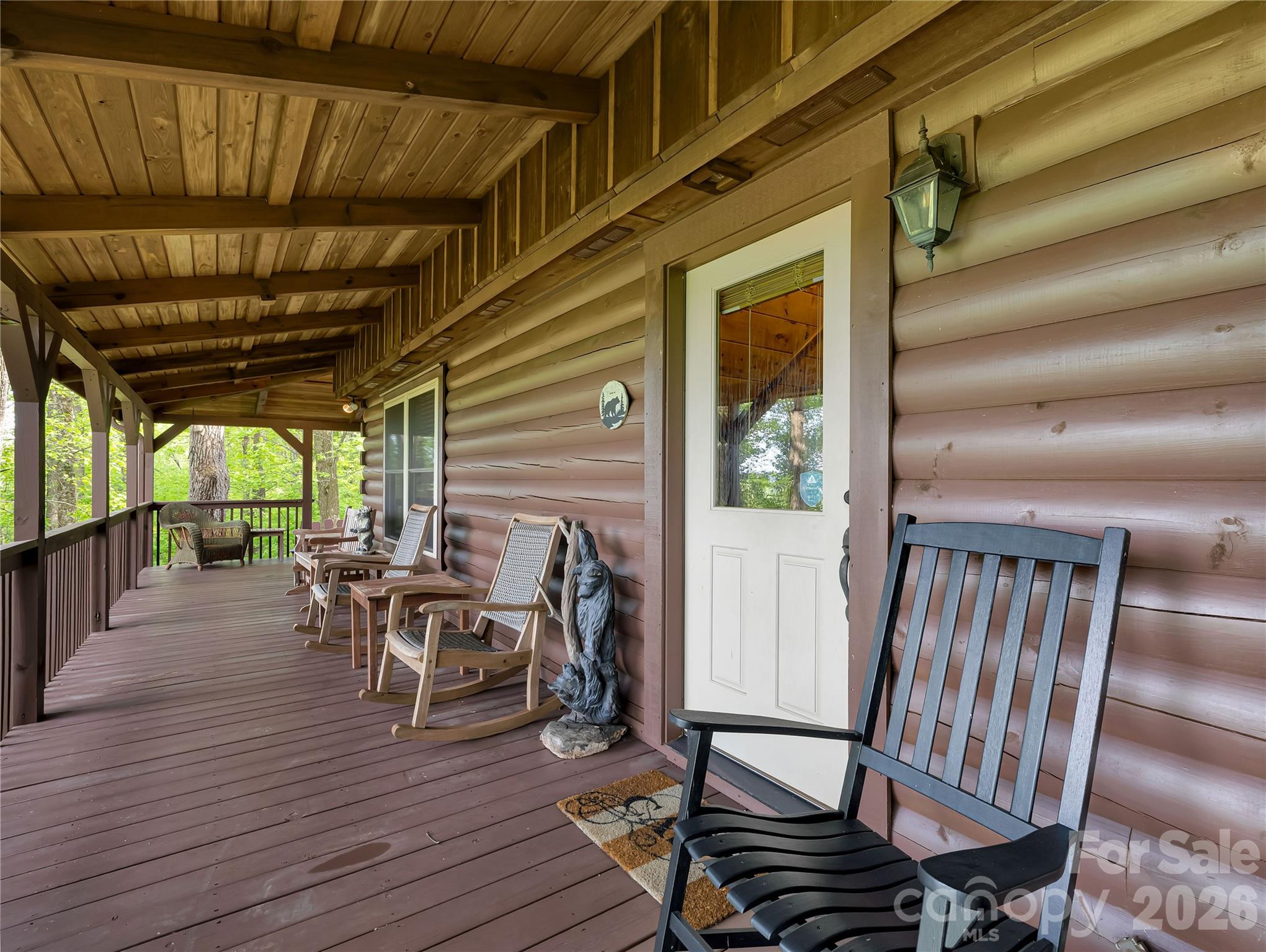 586 Tanglewood Lane — Saluda