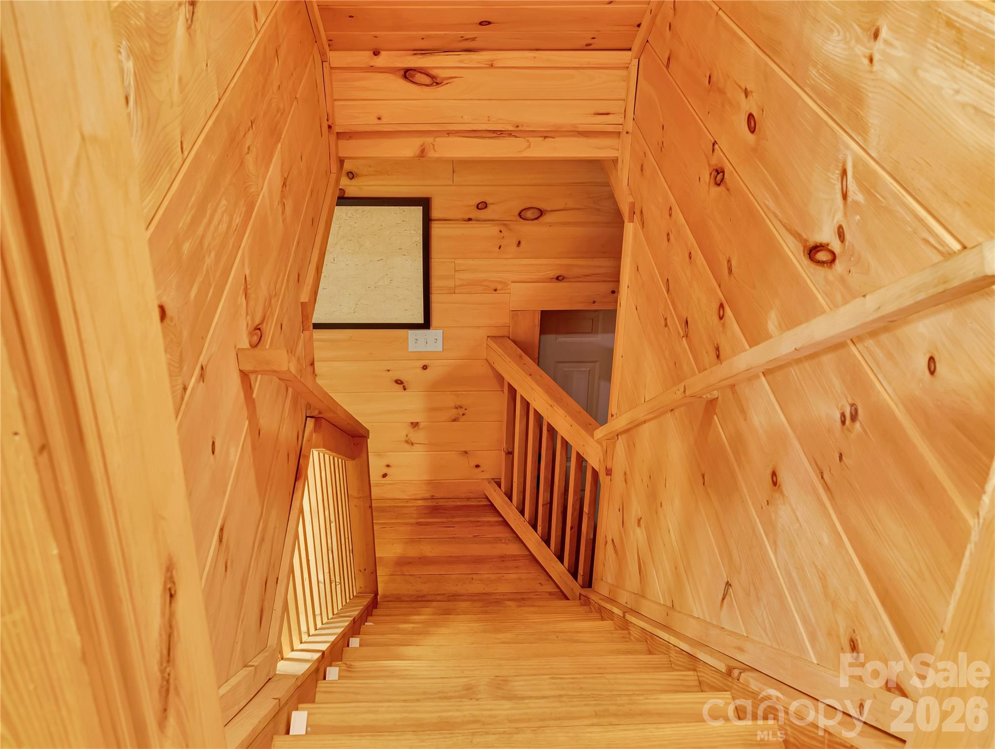 586 Tanglewood Lane — Saluda