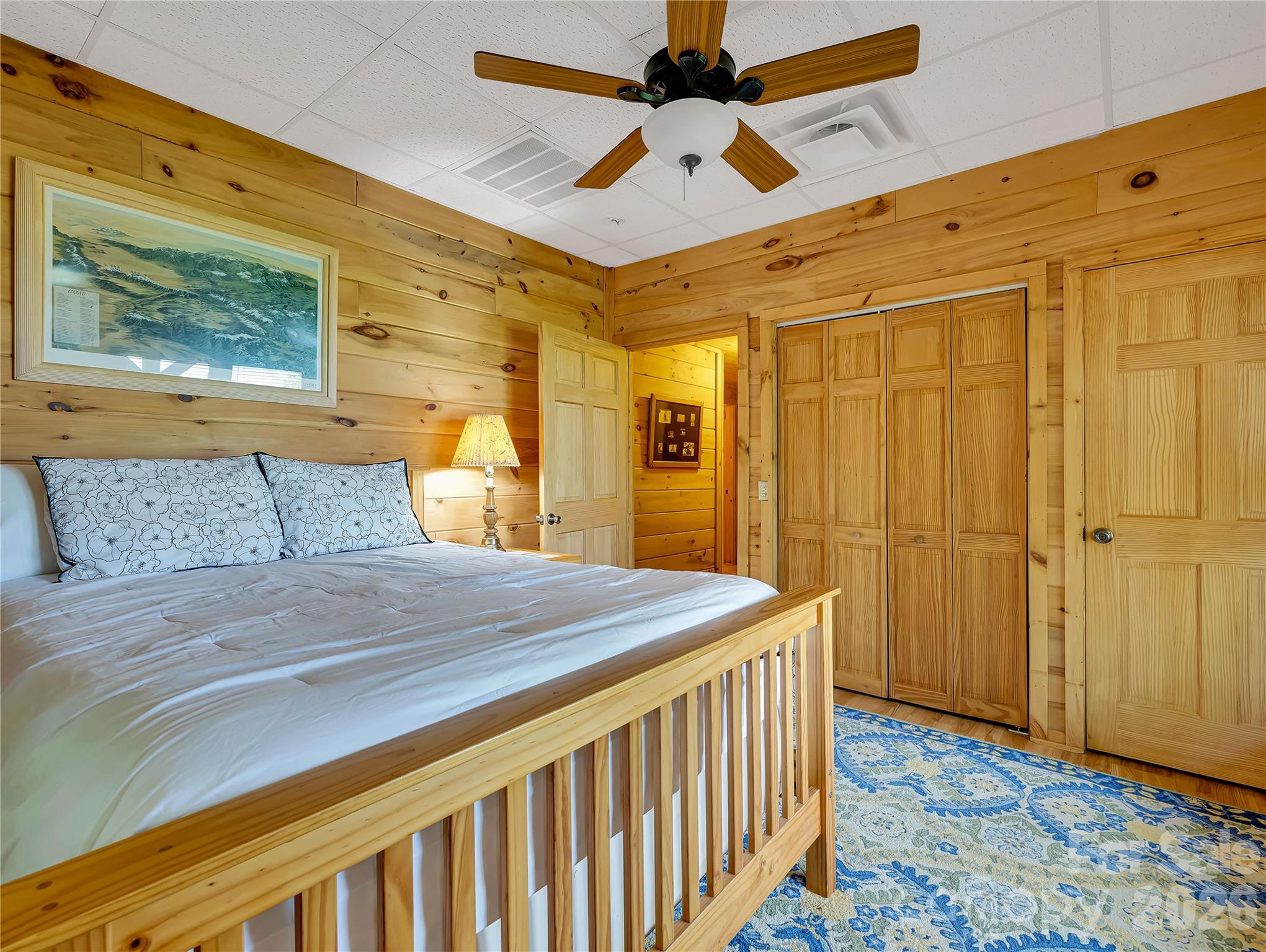 586 Tanglewood Lane — Saluda