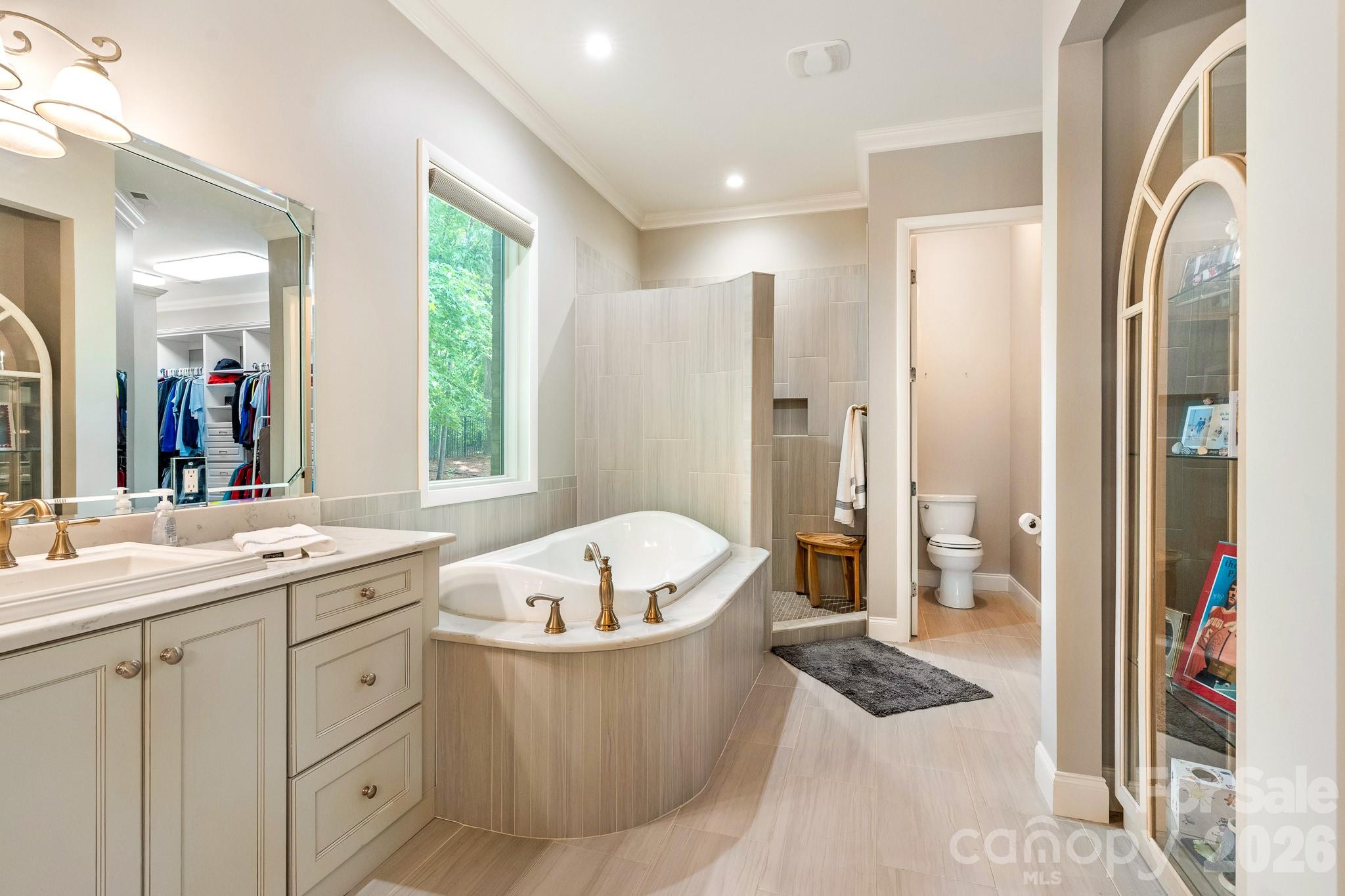 1206 Delaney Drive — Matthews