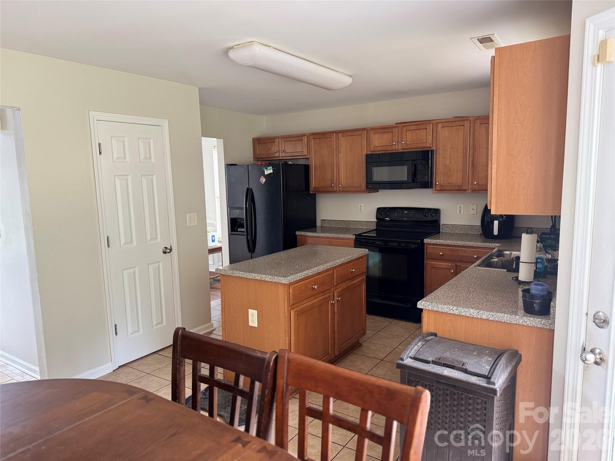 5305 Grandover Drive — Gastonia