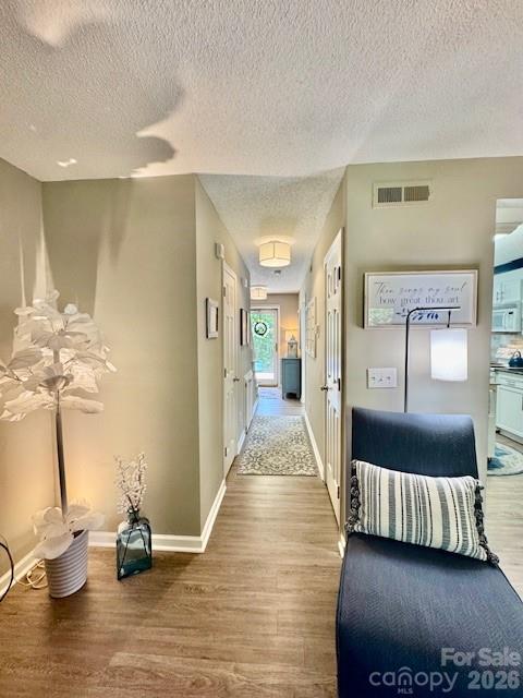 3261 White Oak Court — Claremont