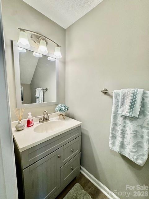 3261 White Oak Court — Claremont