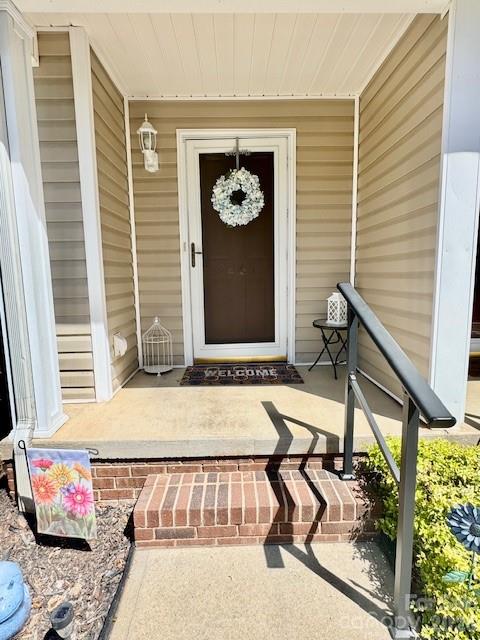 3261 White Oak Court — Claremont