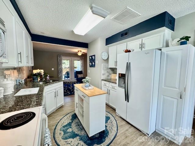 3261 White Oak Court — Claremont