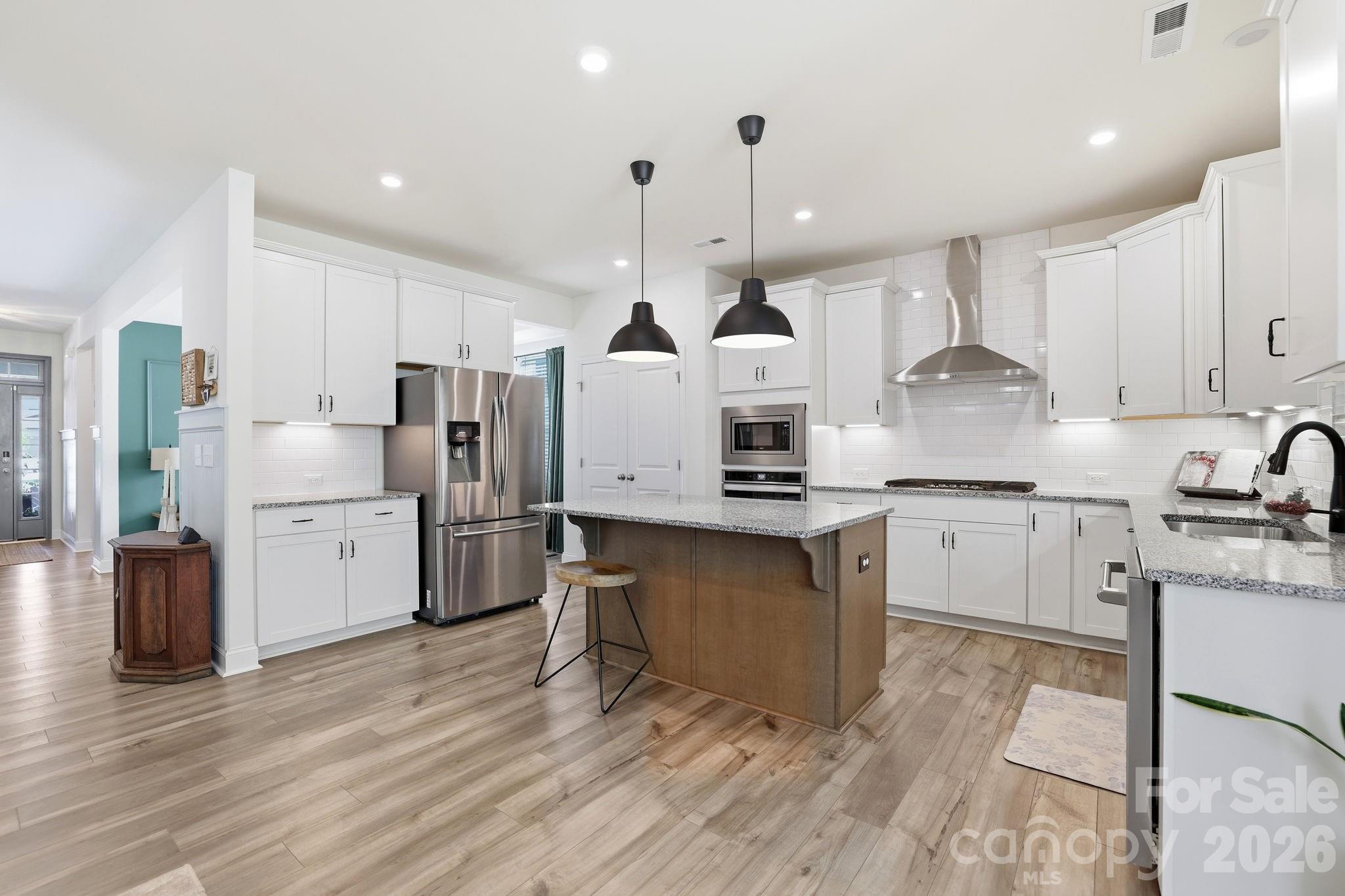 1560 Striped Bass Lane — Clover