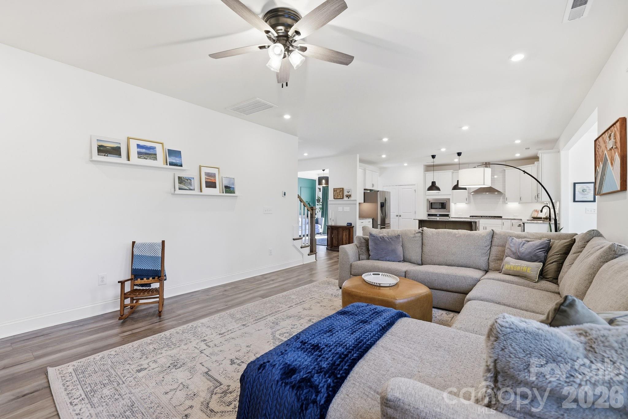 1560 Striped Bass Lane — Clover