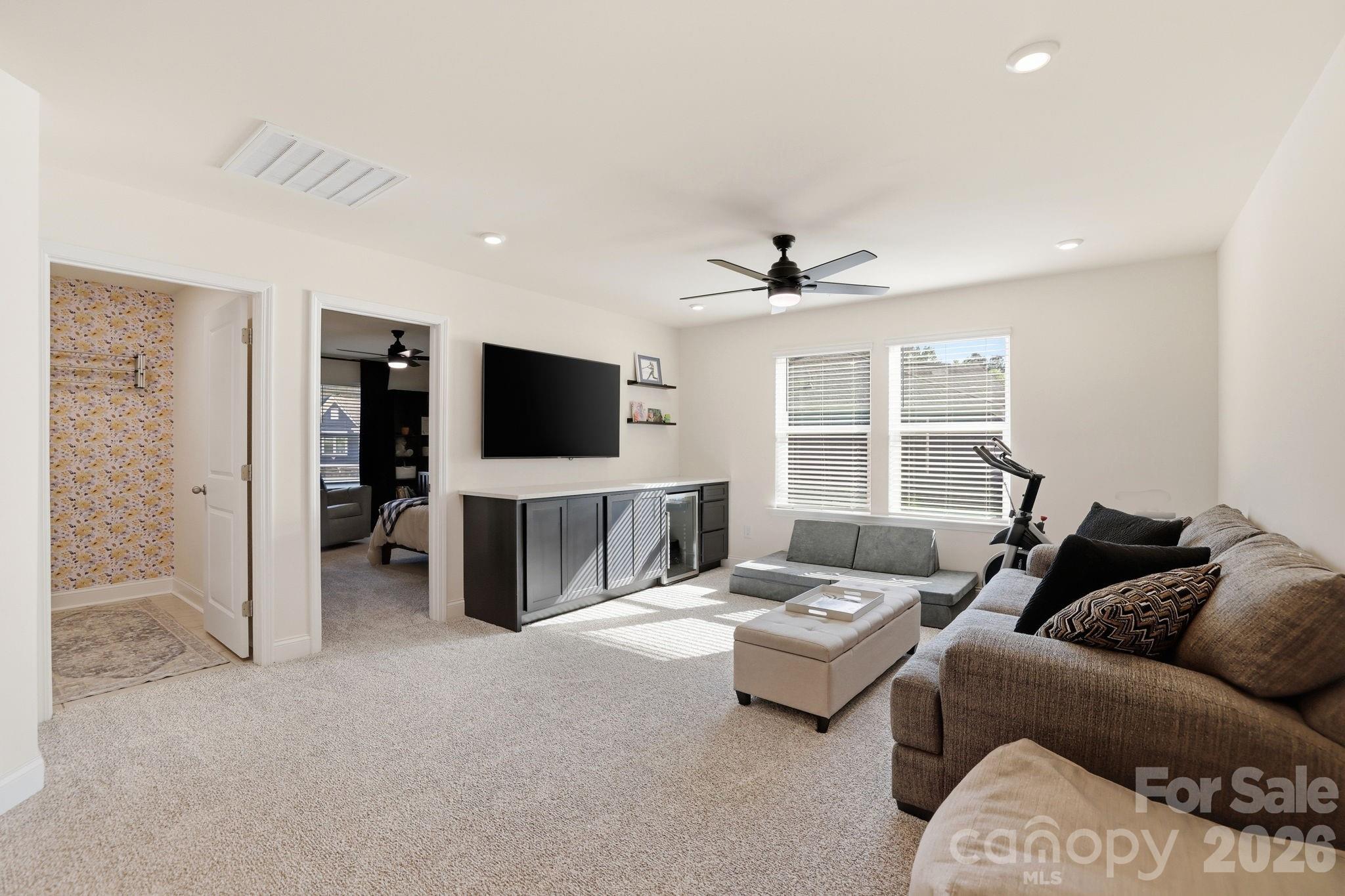 1560 Striped Bass Lane — Clover