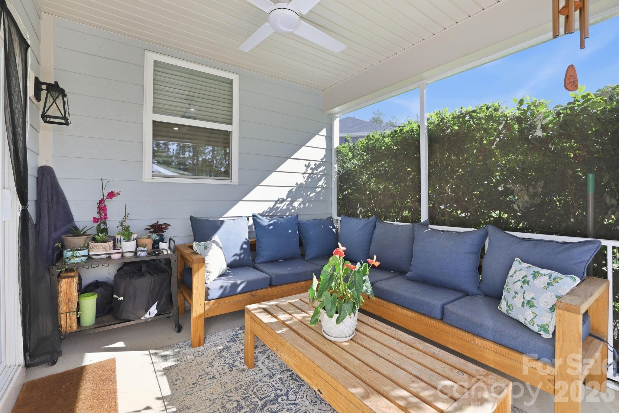 1560 Striped Bass Lane — Clover