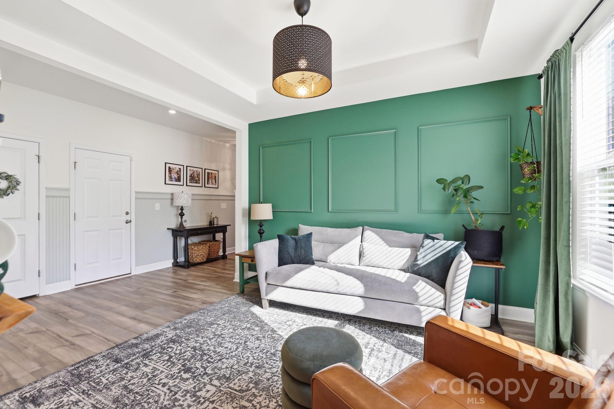 1560 Striped Bass Lane — Clover