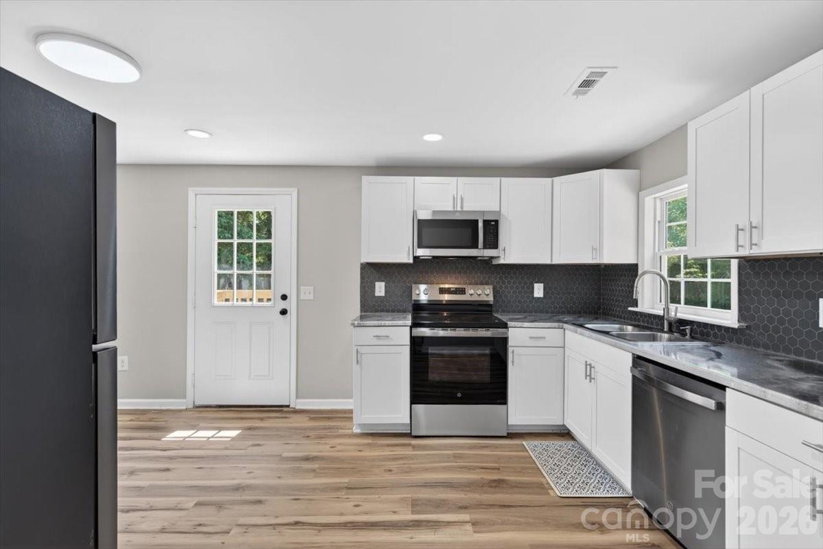 200 Eufola Road — Statesville