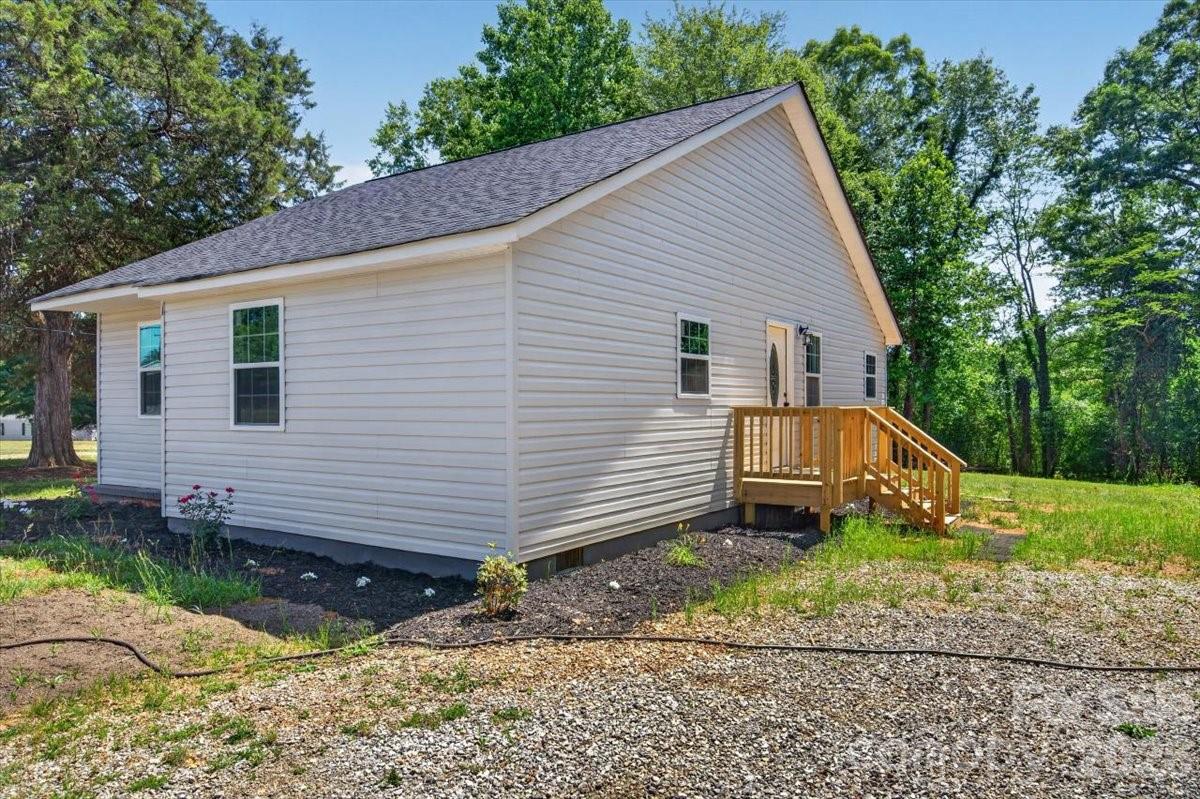 200 Eufola Road — Statesville