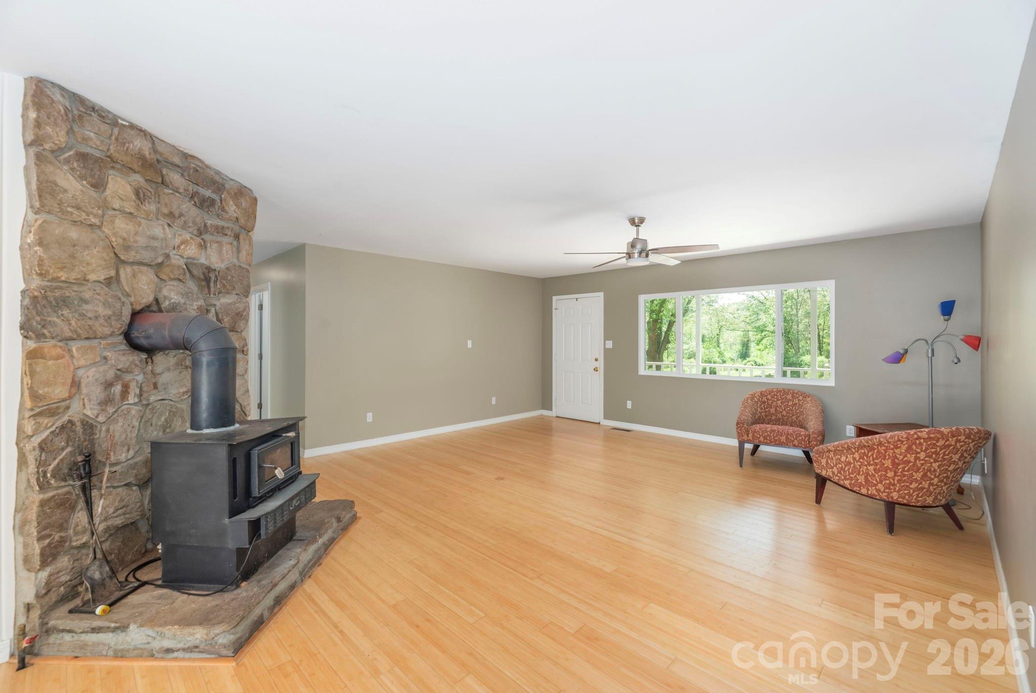 155 Old Starnes Cove Road — Asheville