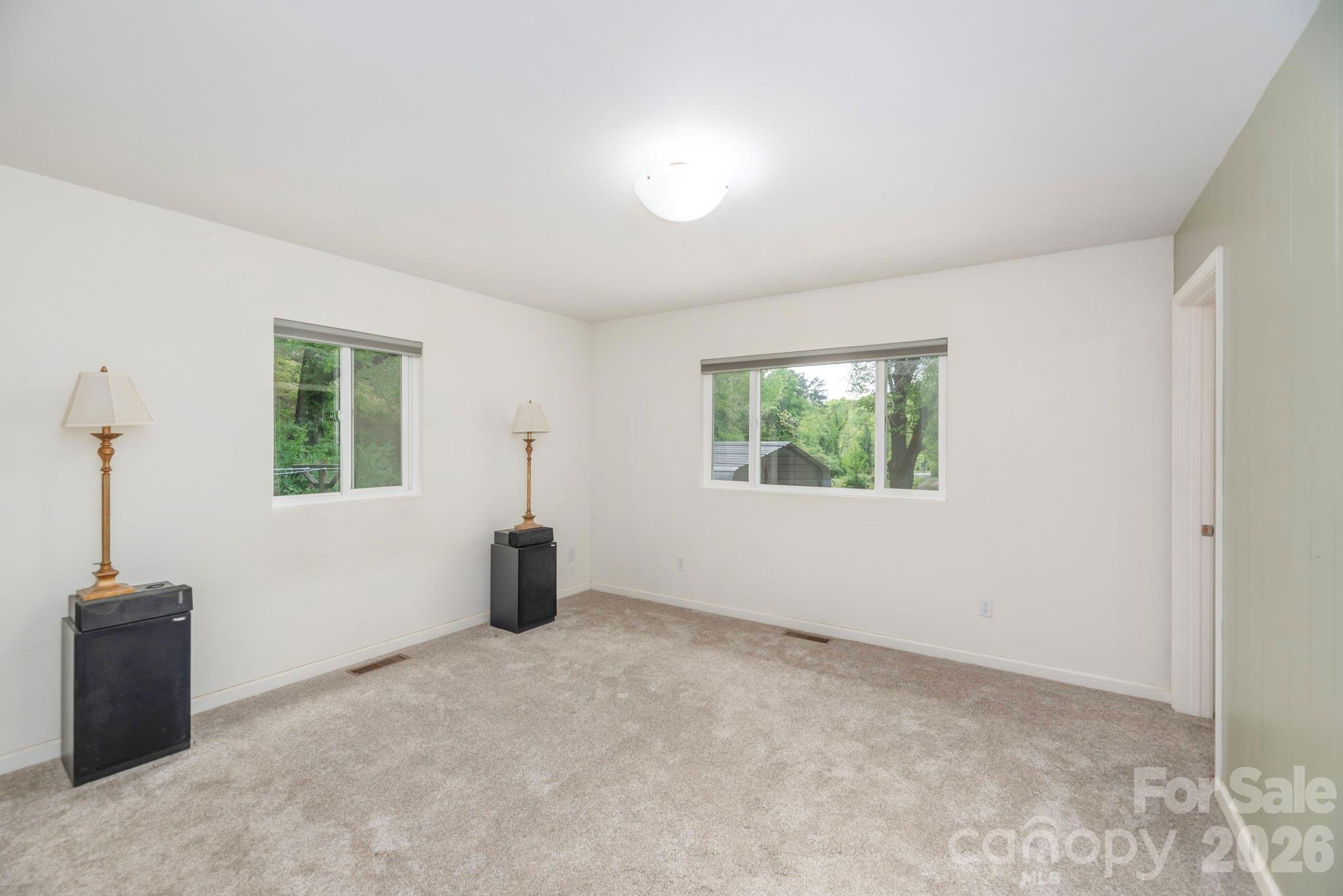 155 Old Starnes Cove Road — Asheville