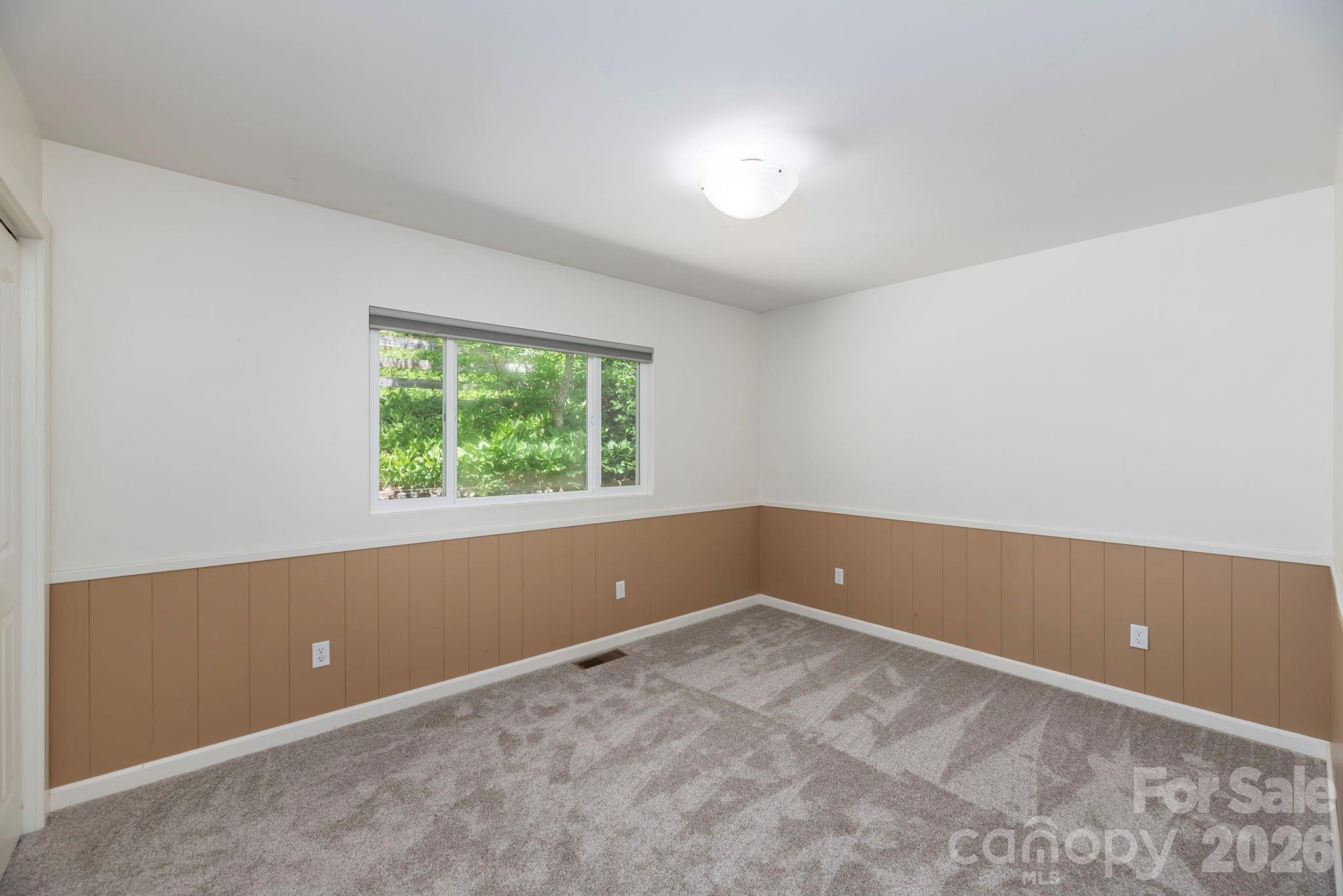 155 Old Starnes Cove Road — Asheville