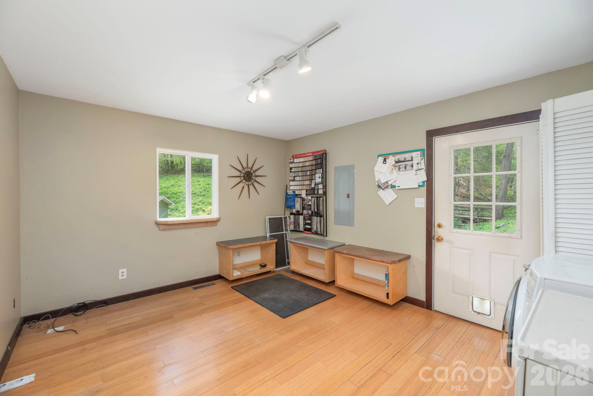 155 Old Starnes Cove Road — Asheville