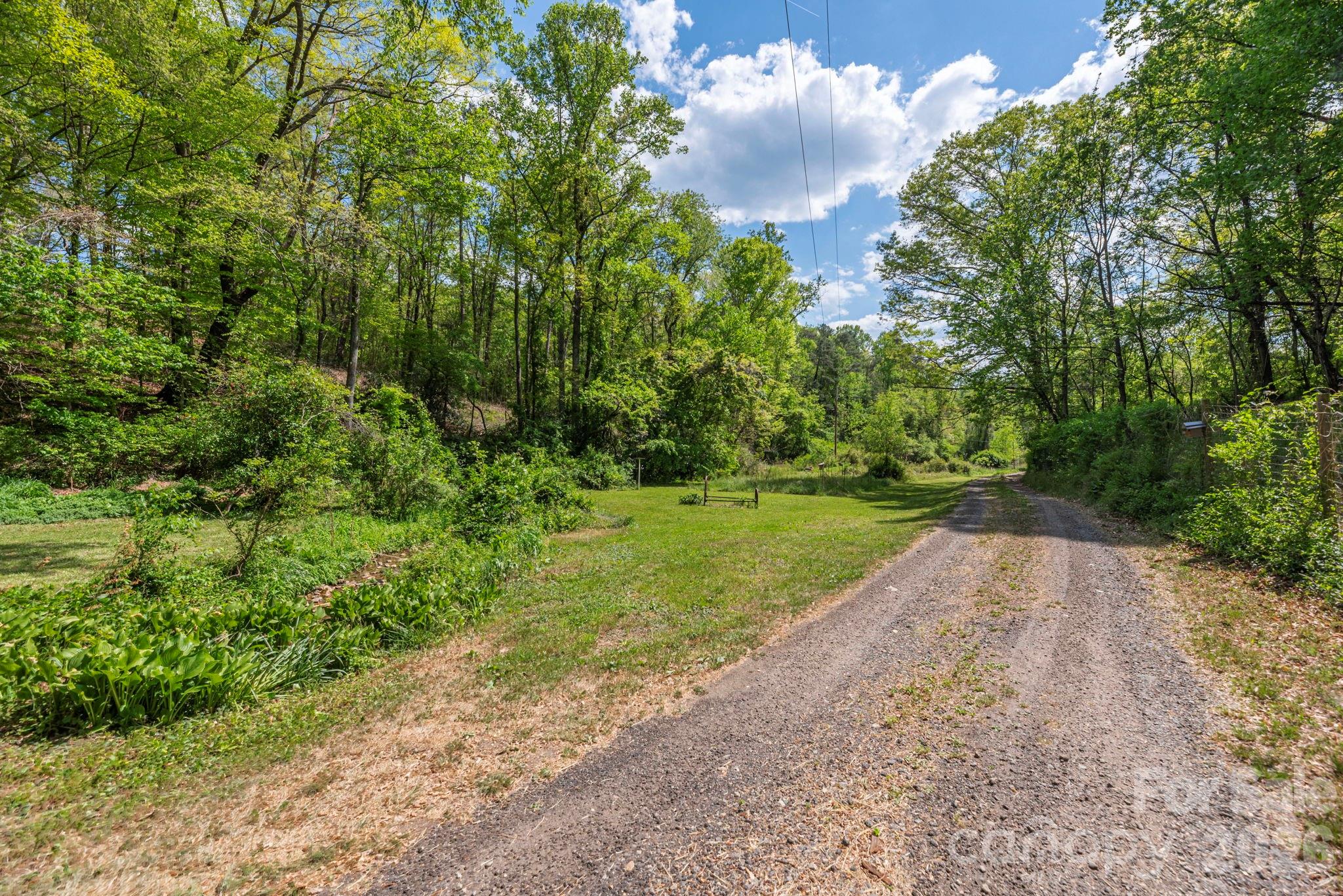 155 Old Starnes Cove Road — Asheville