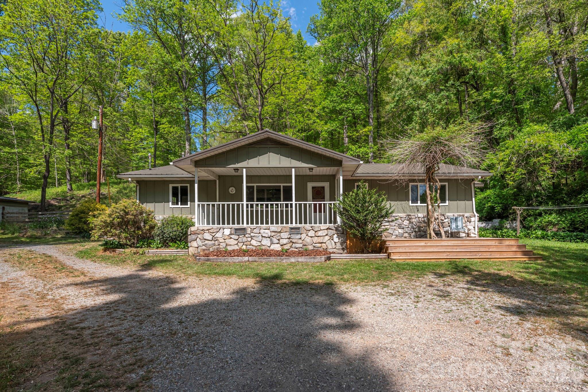 155 Old Starnes Cove Road — Asheville