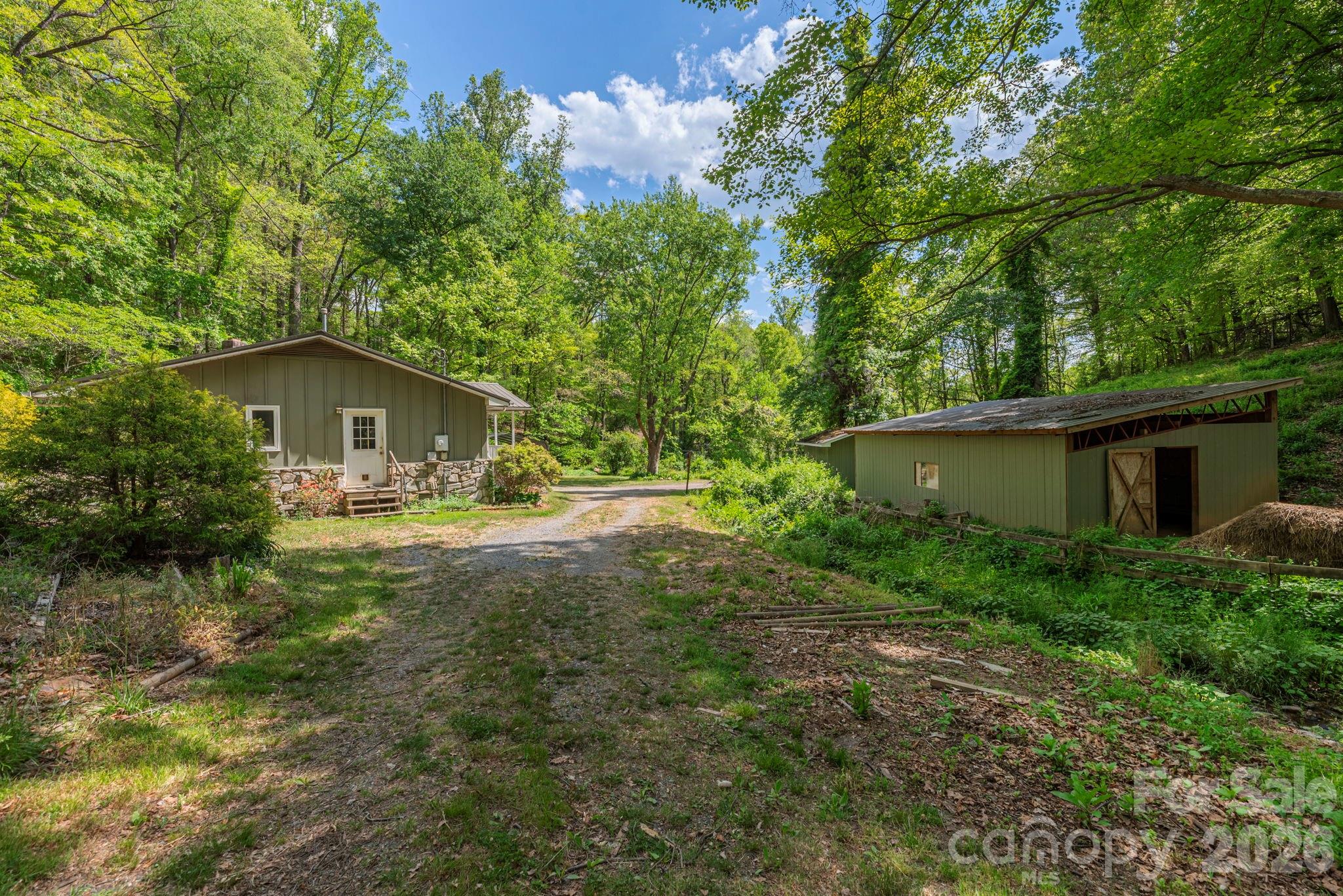 155 Old Starnes Cove Road — Asheville