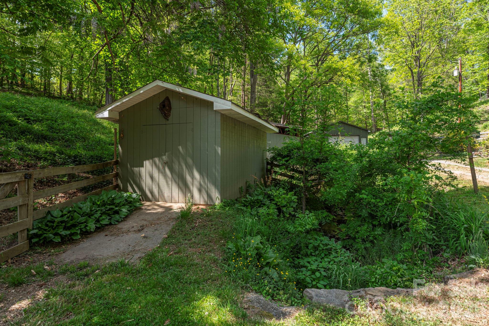 155 Old Starnes Cove Road — Asheville