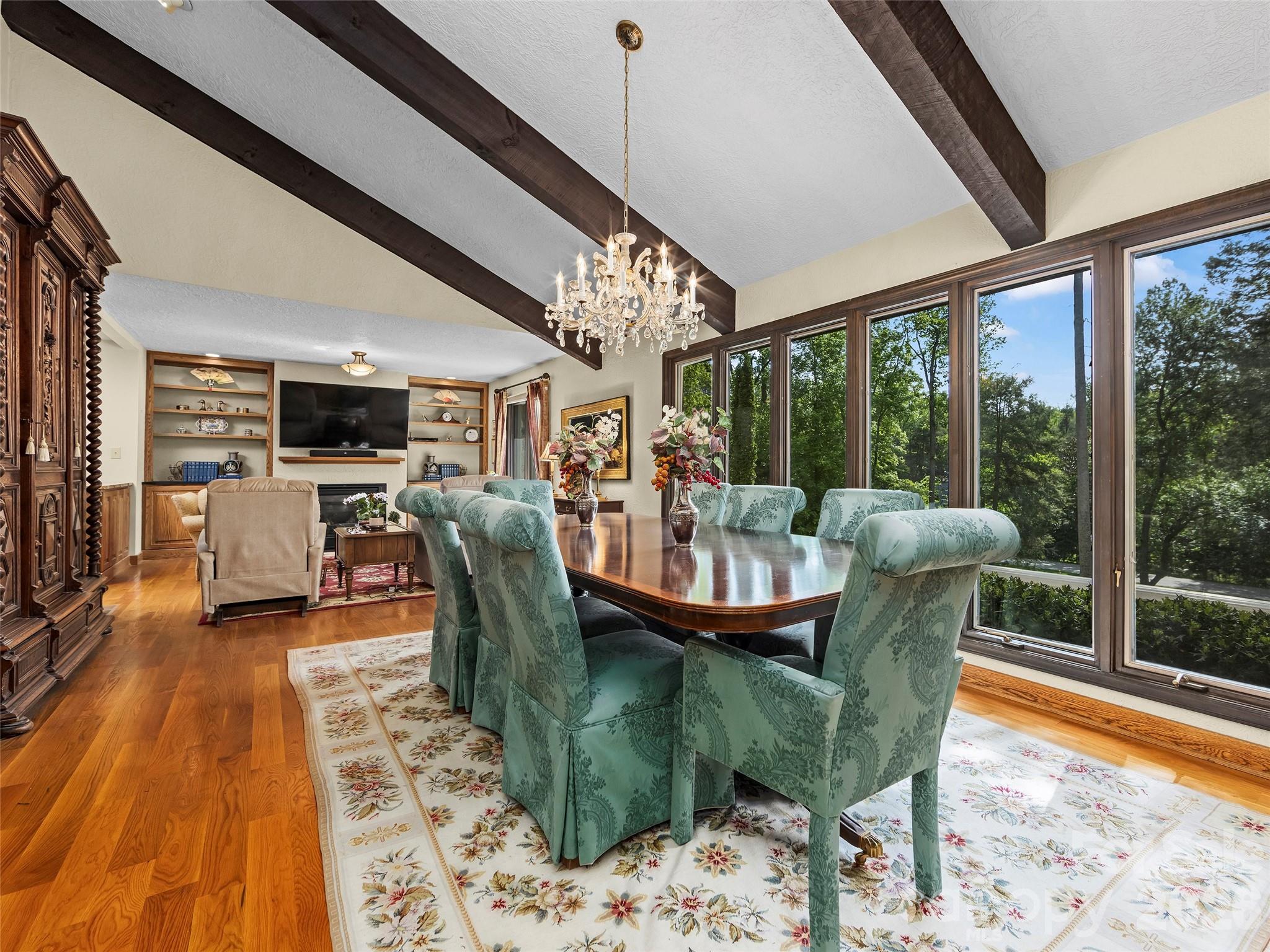 69 Forest Road — Asheville