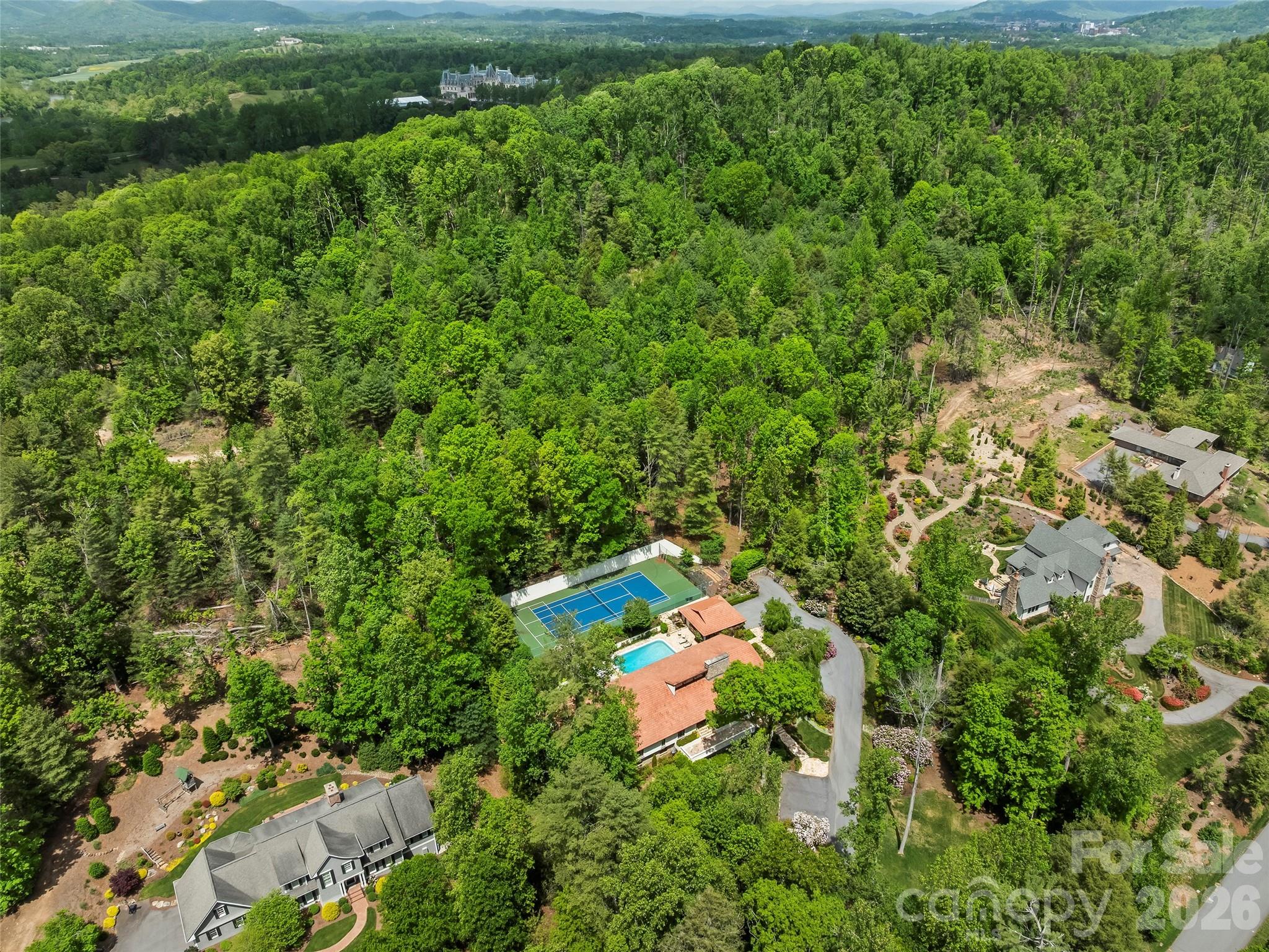 69 Forest Road — Asheville