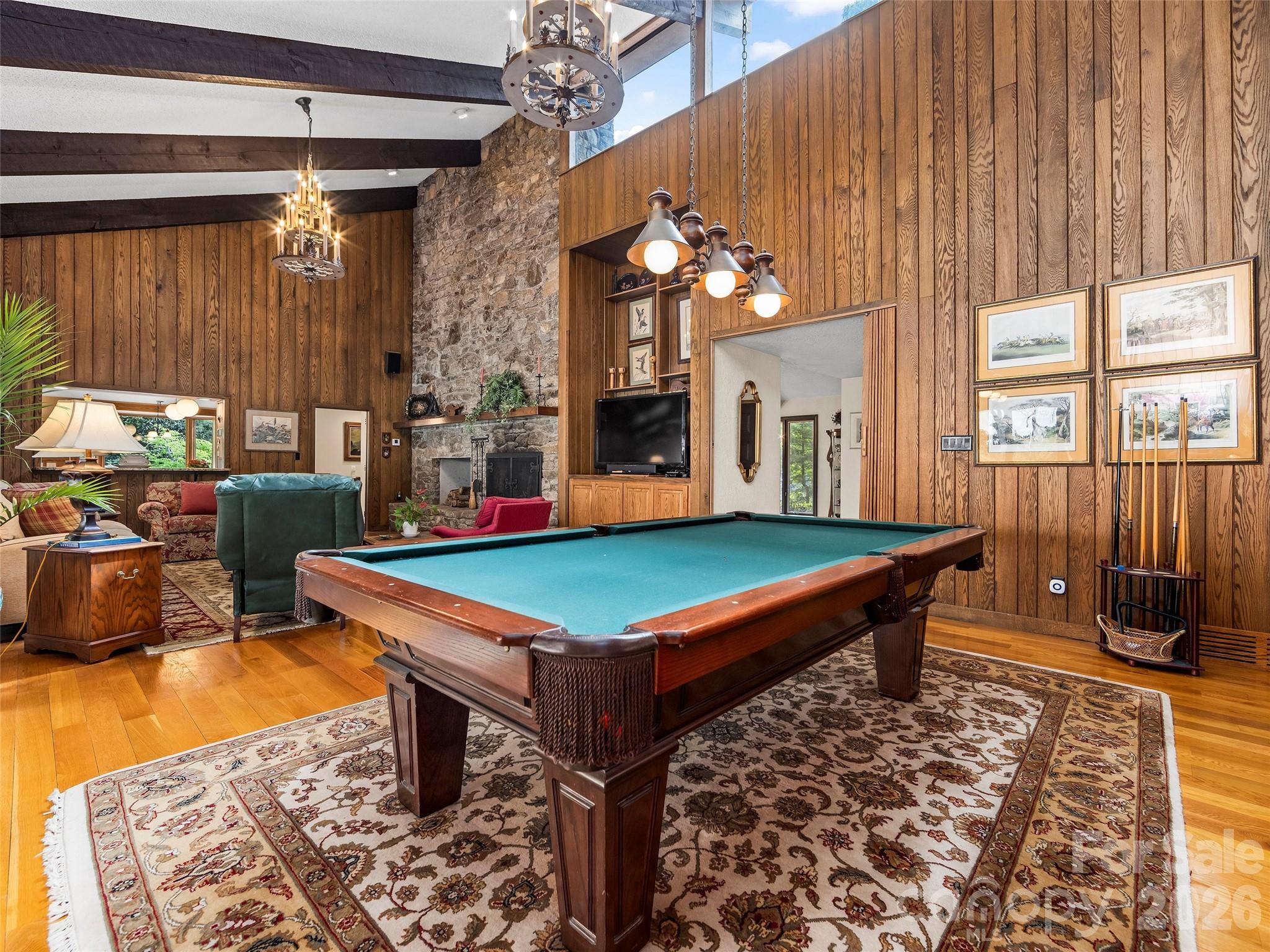 69 Forest Road — Asheville