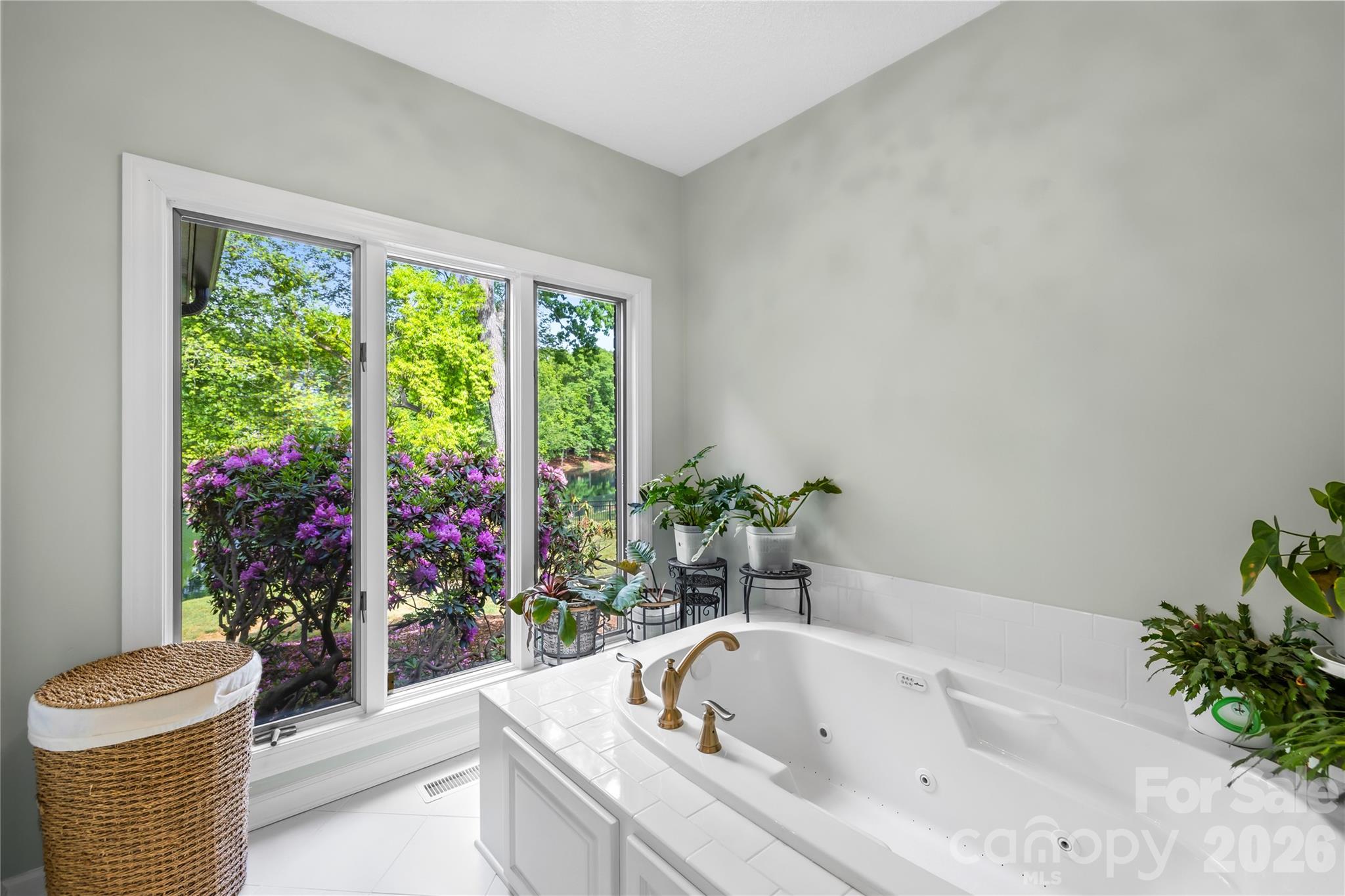 536 Innisbrook Drive — Statesville