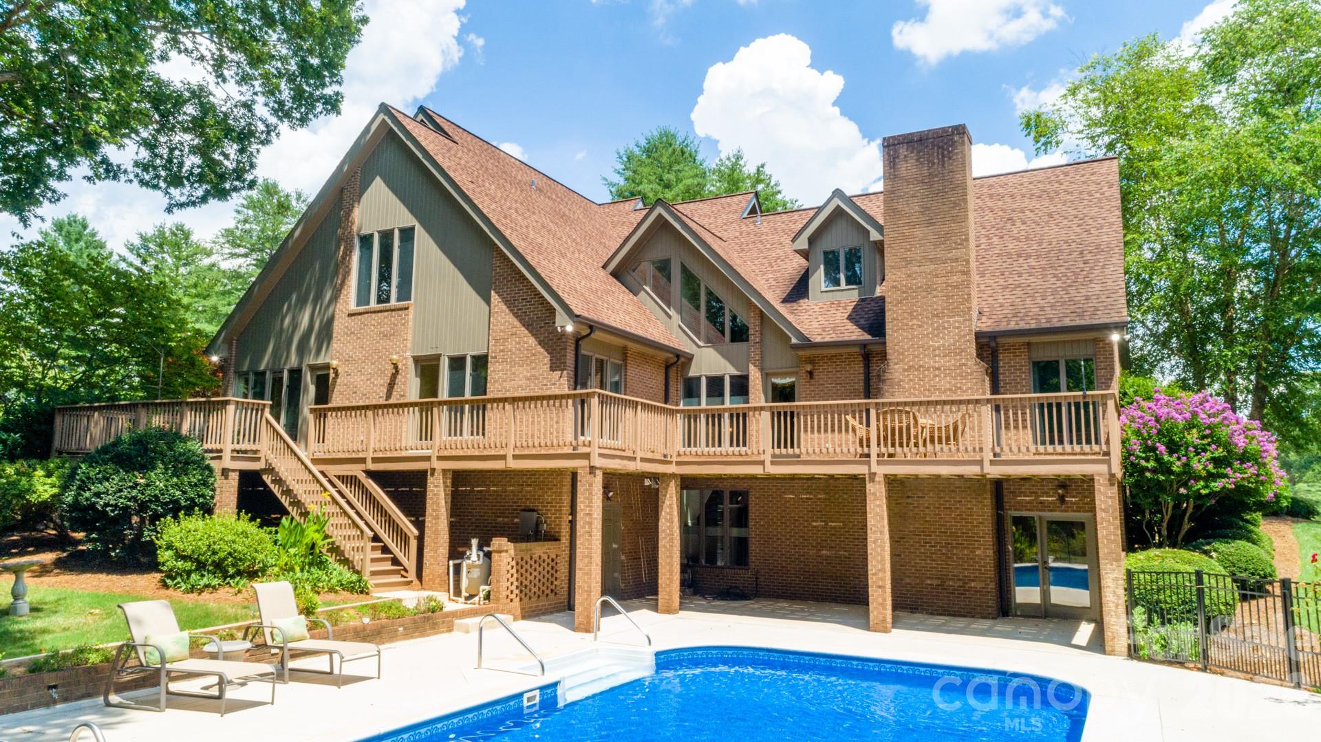 536 Innisbrook Drive — Statesville