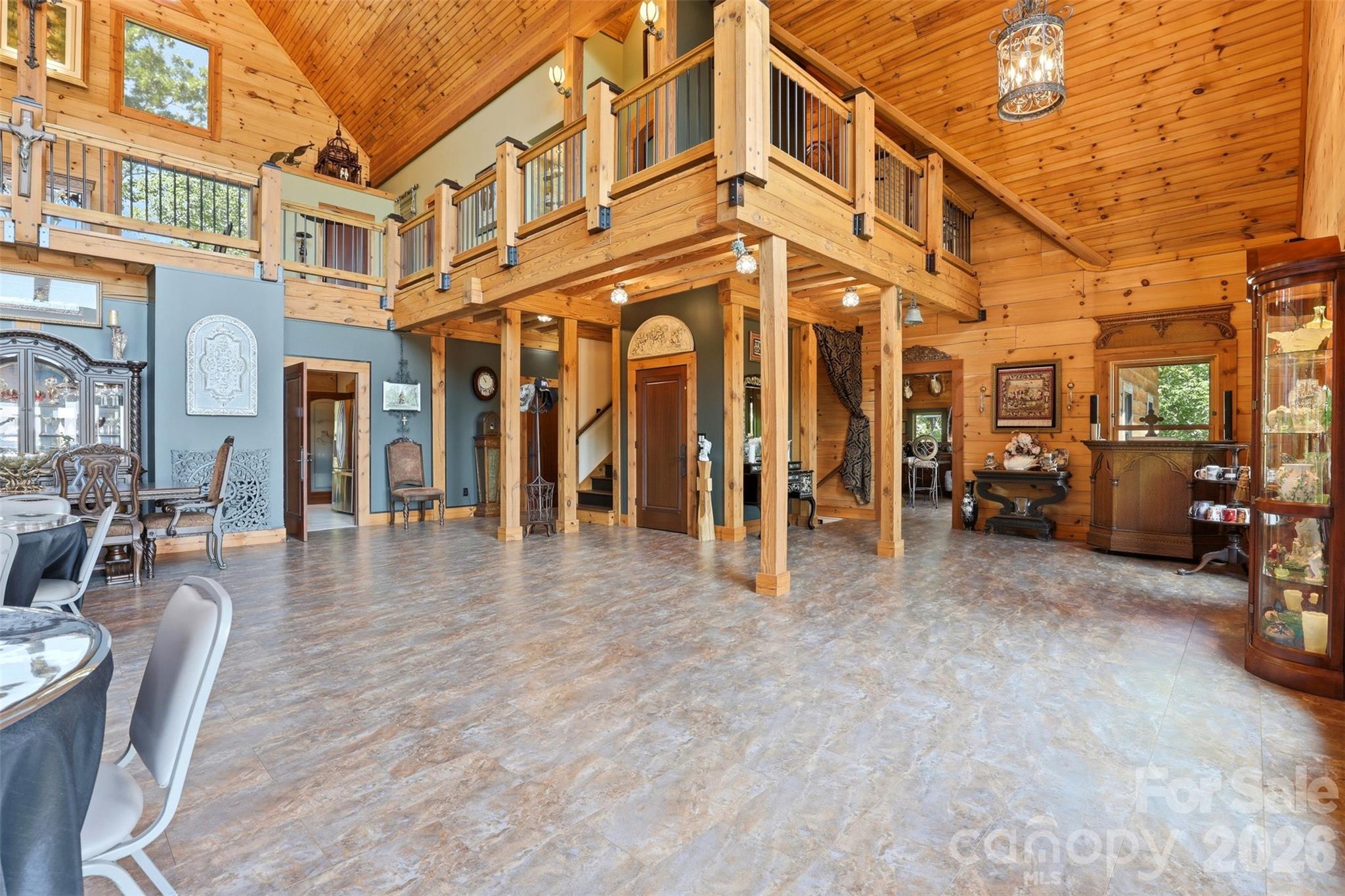 502 Lake Shore Drive — Norwood