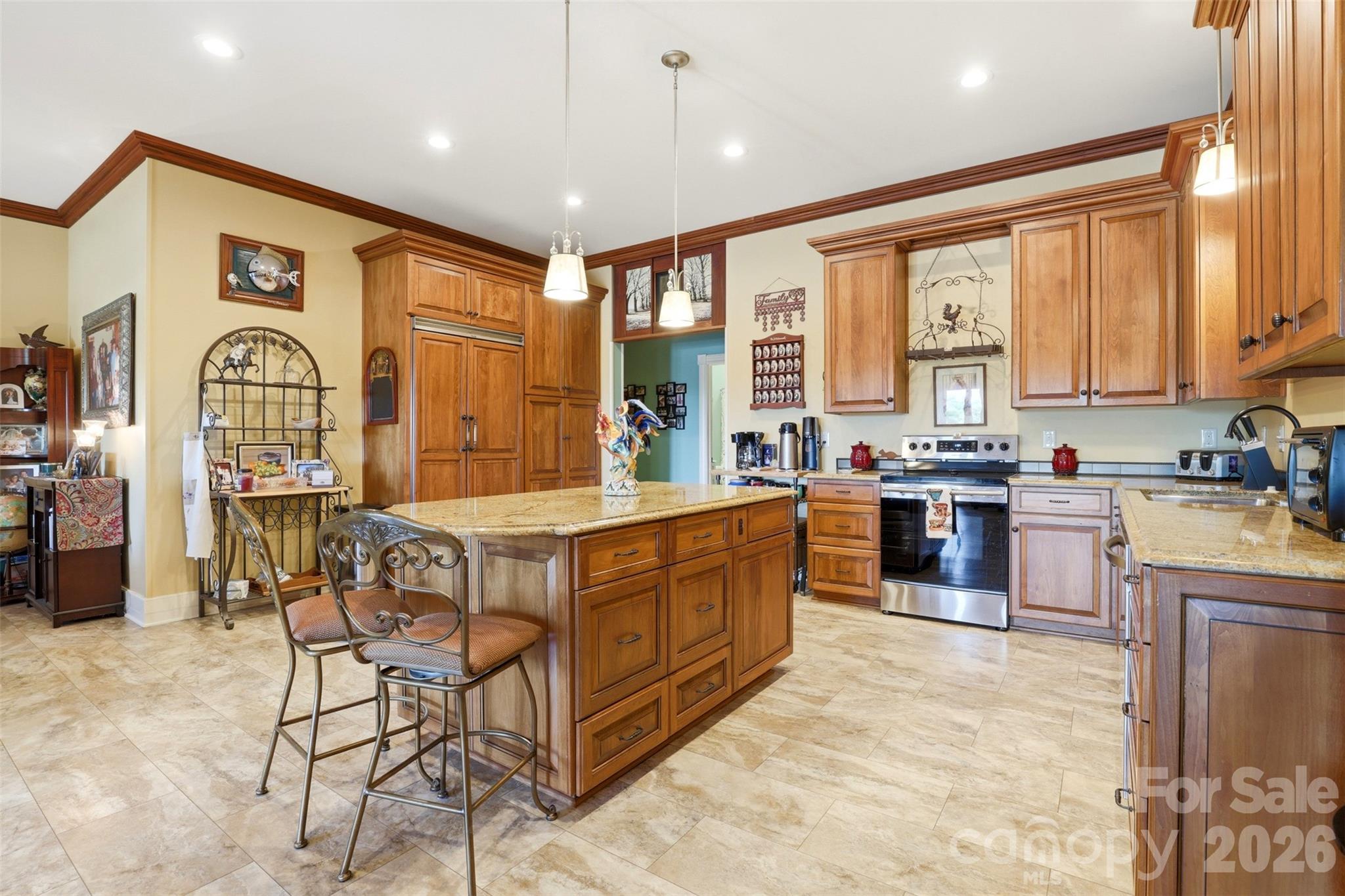 502 Lake Shore Drive — Norwood