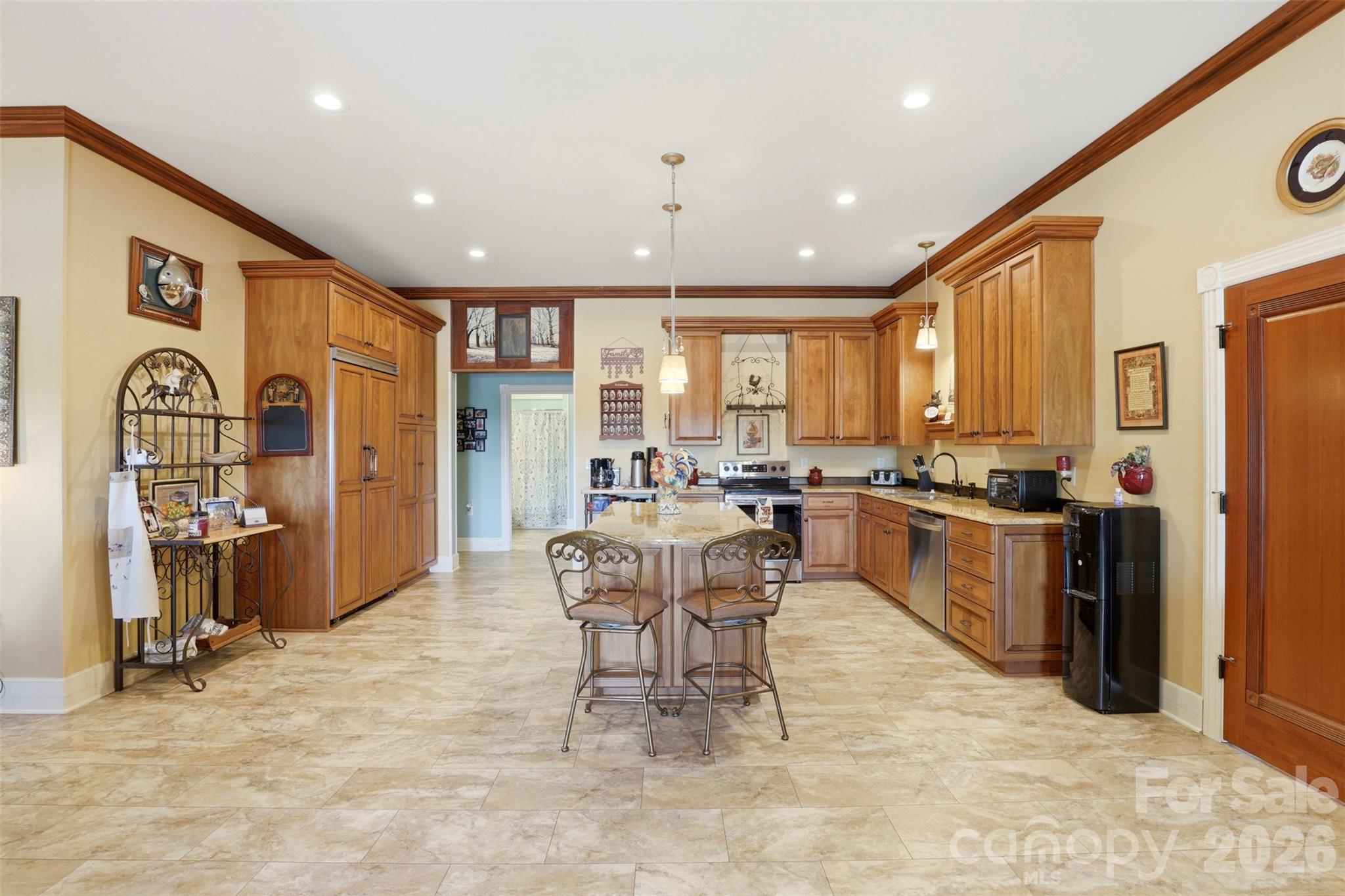 502 Lake Shore Drive — Norwood