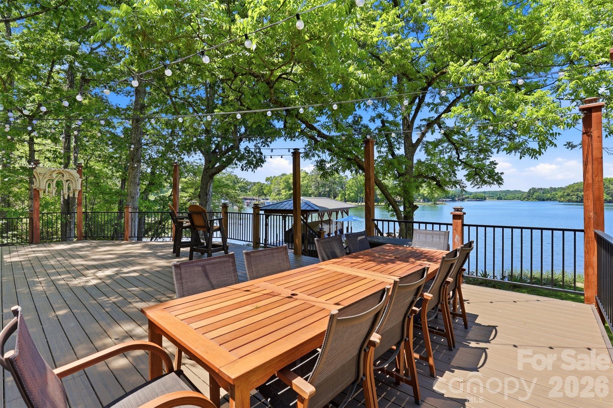 502 Lake Shore Drive — Norwood