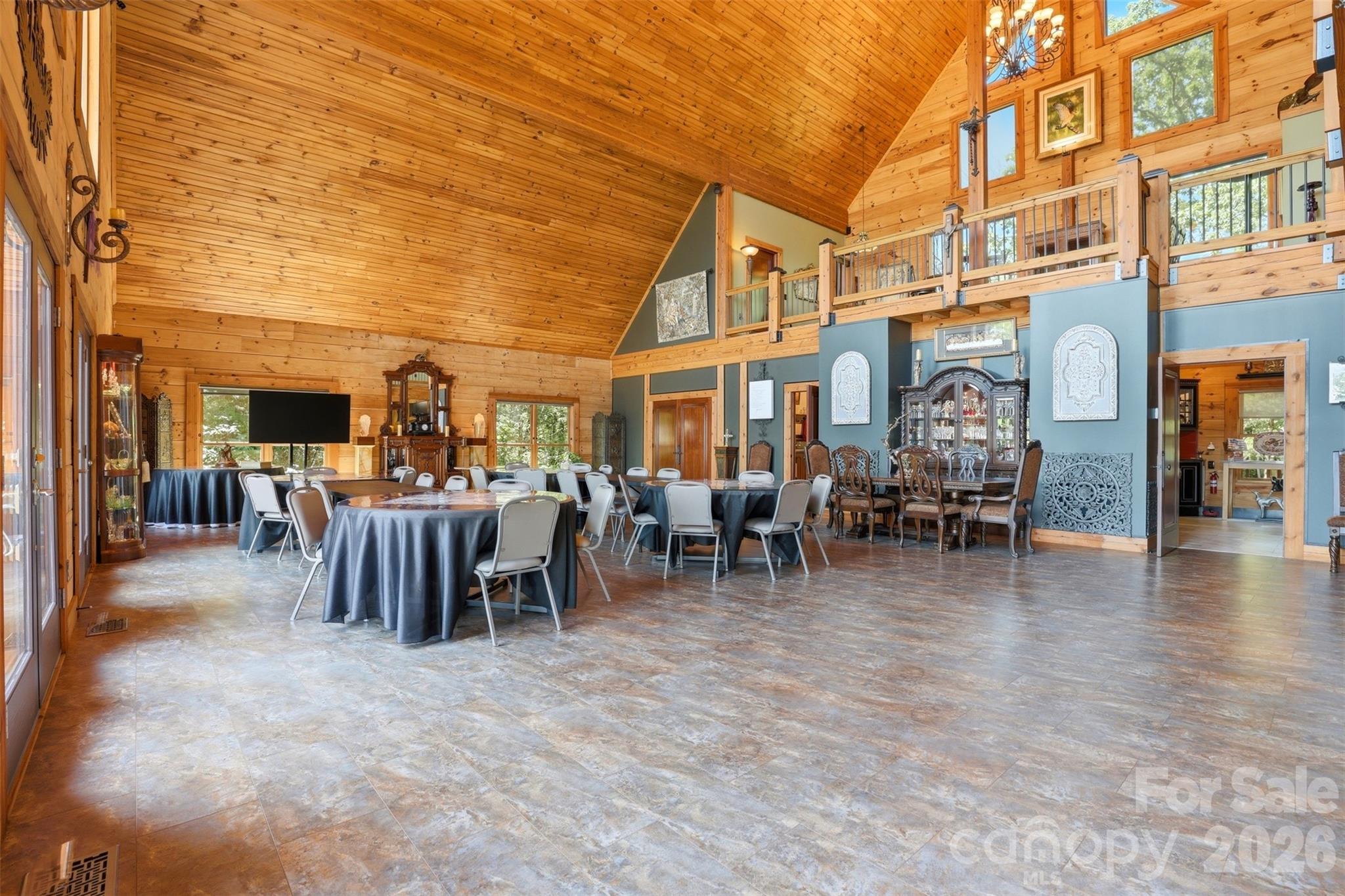 502 Lake Shore Drive — Norwood