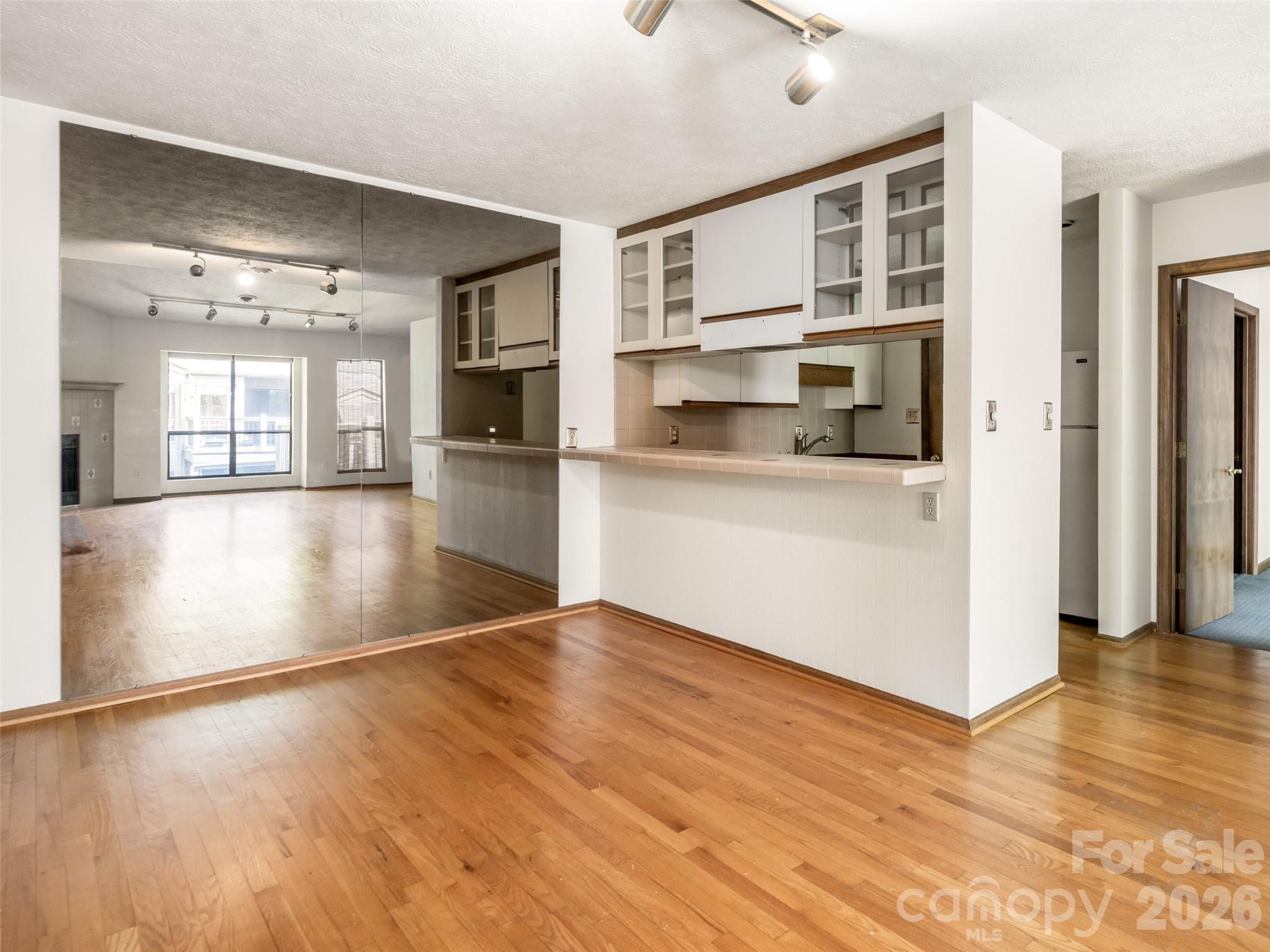 38 Ravencroft Lane #E — Asheville