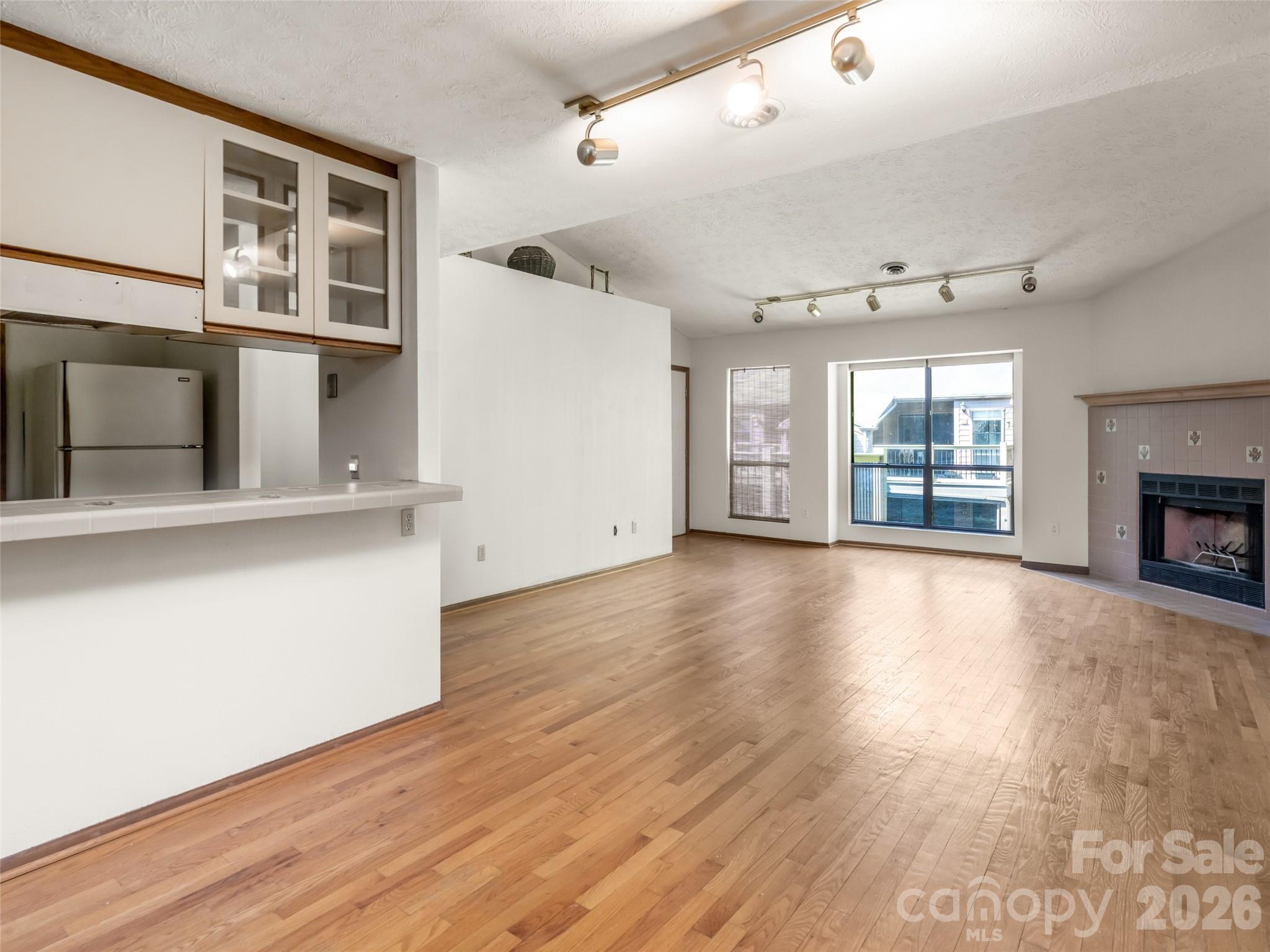 38 Ravencroft Lane #E — Asheville