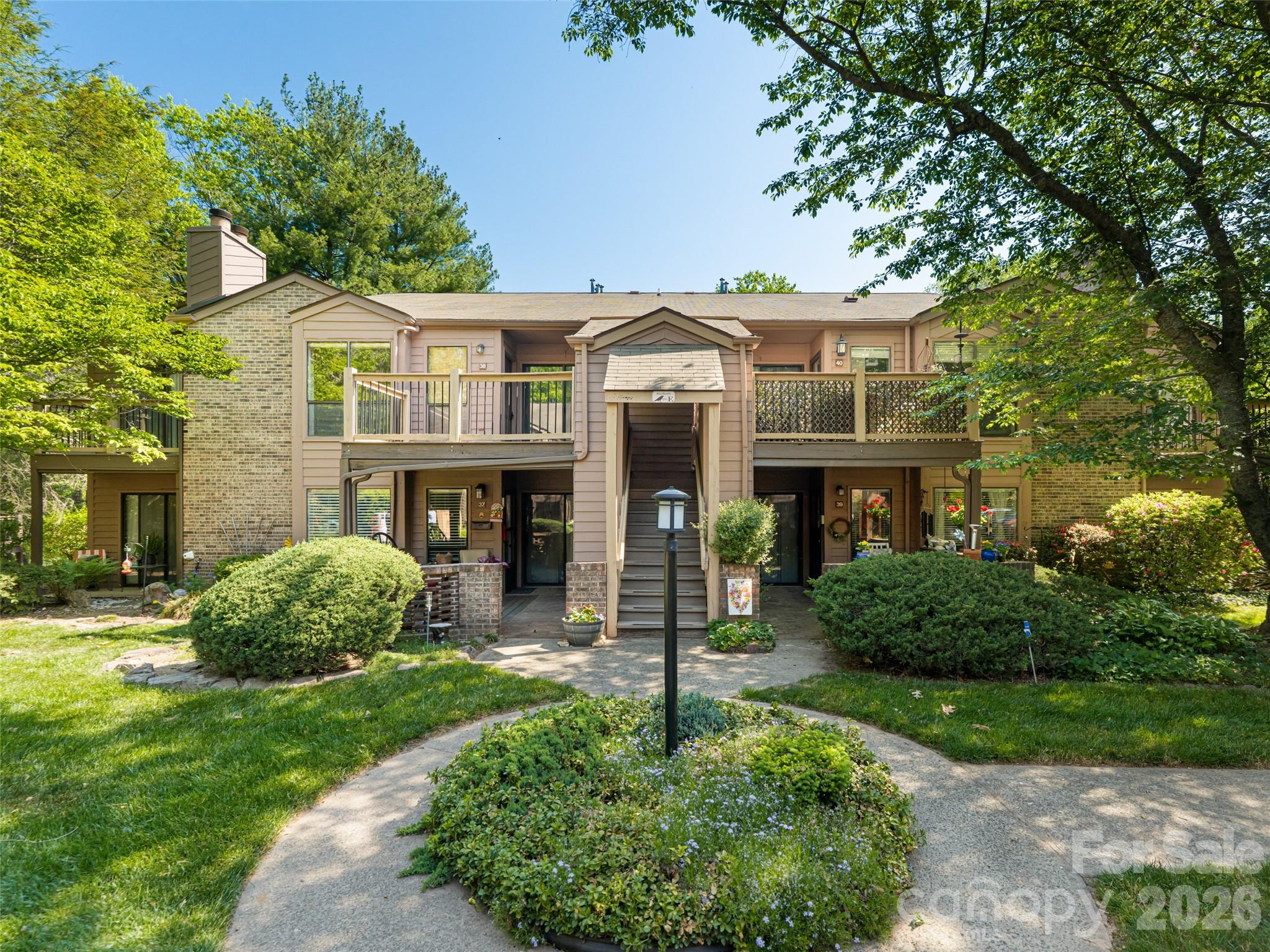 38 Ravencroft Lane #E — Asheville