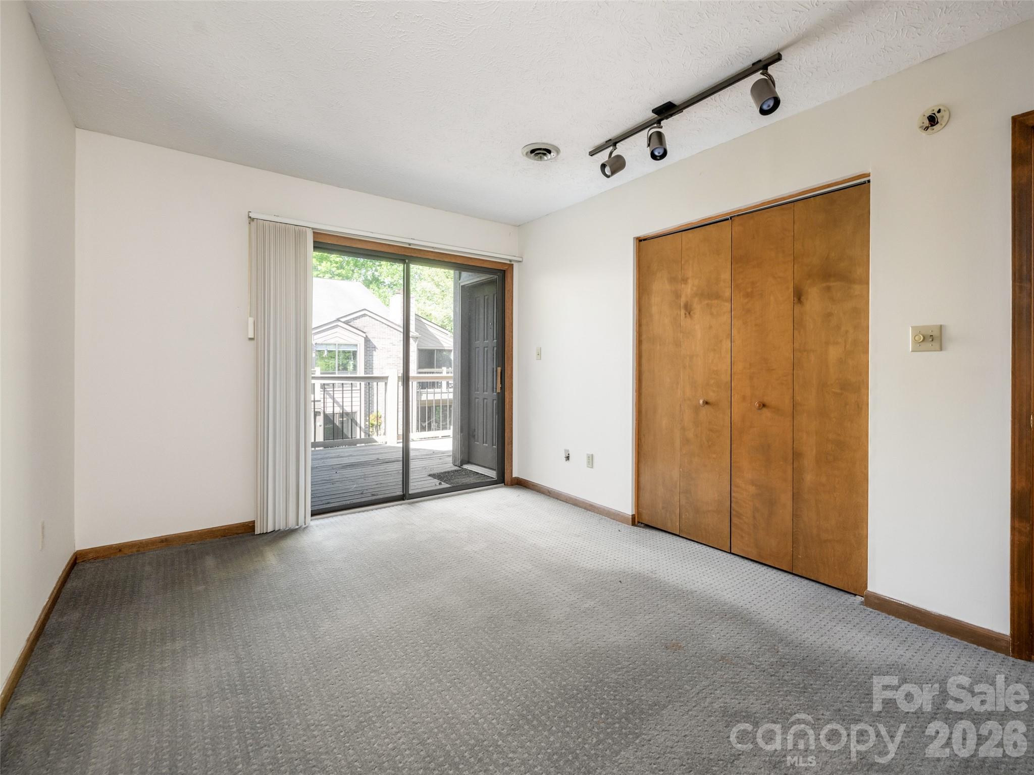 38 Ravencroft Lane #E — Asheville