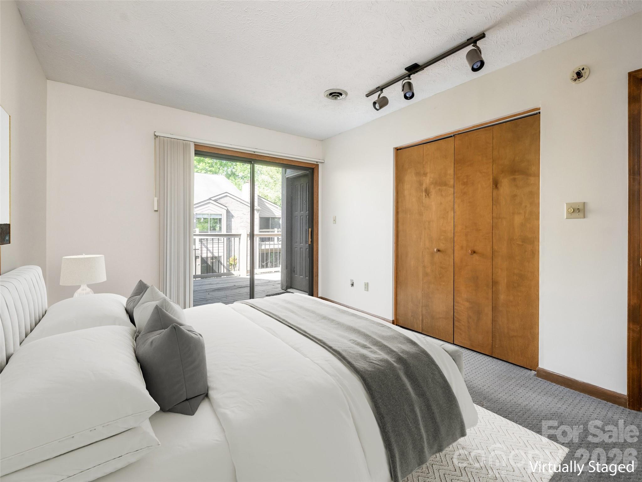 38 Ravencroft Lane #E — Asheville