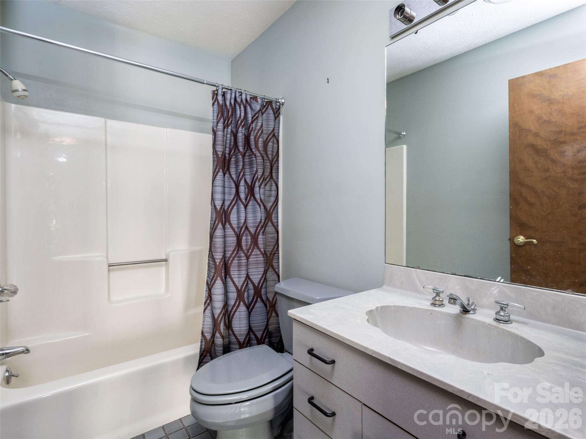 38 Ravencroft Lane #E — Asheville