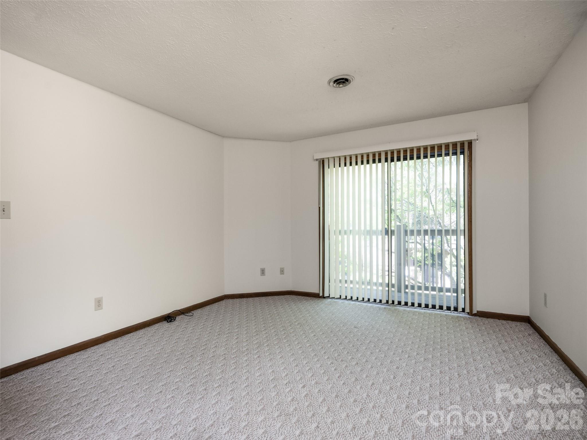 38 Ravencroft Lane #E — Asheville