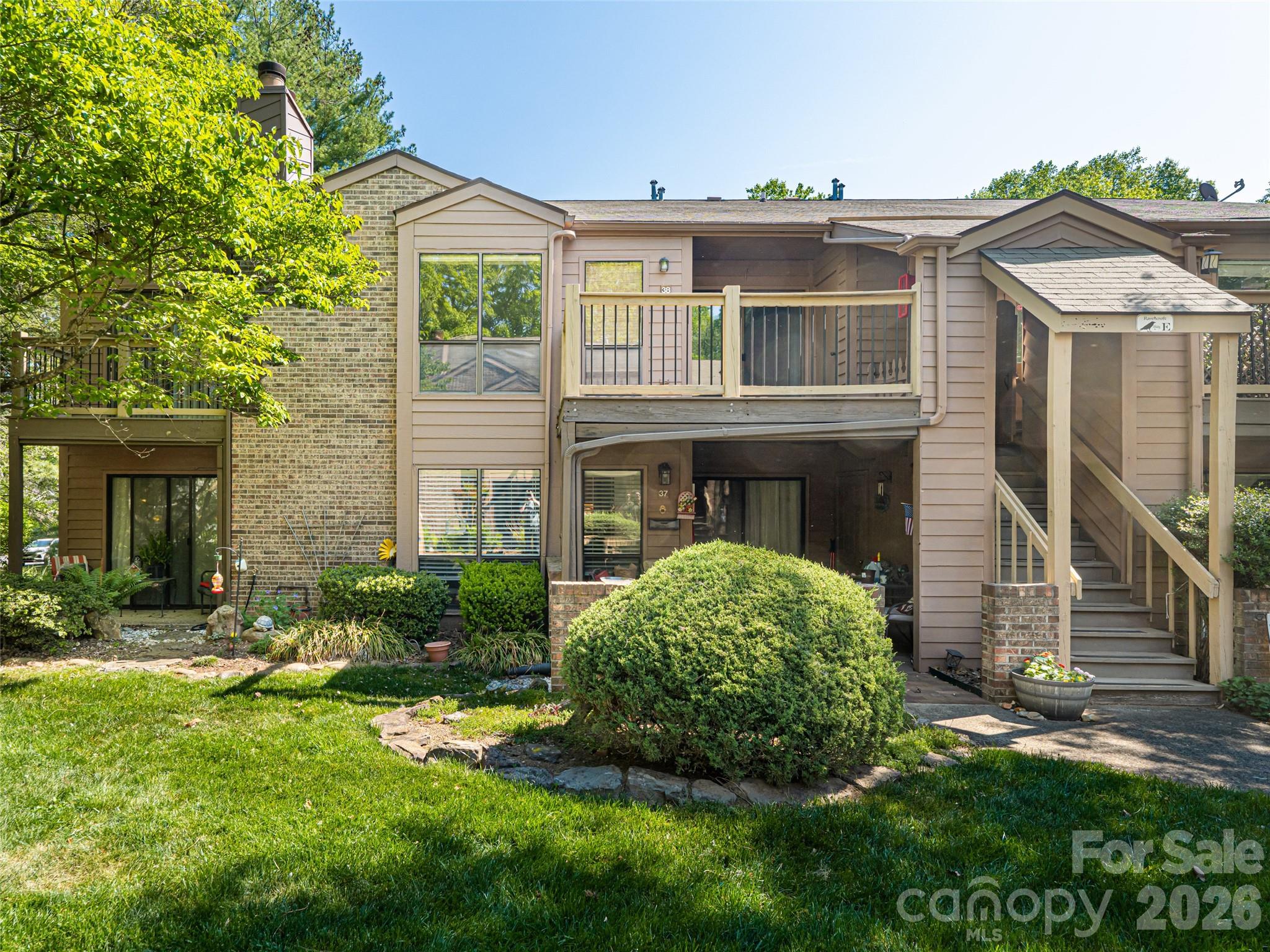 38 Ravencroft Lane #E — Asheville