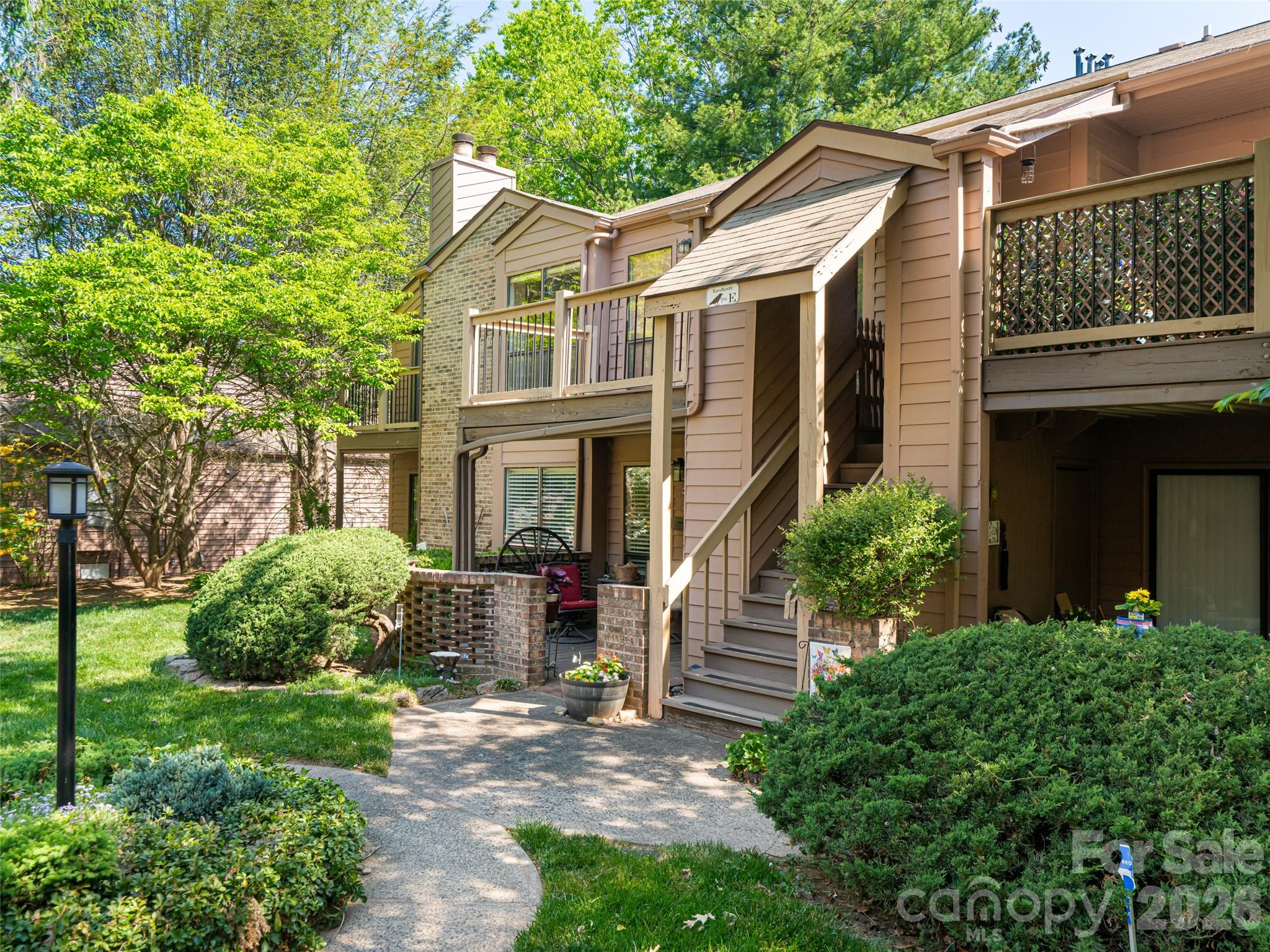 38 Ravencroft Lane #E — Asheville